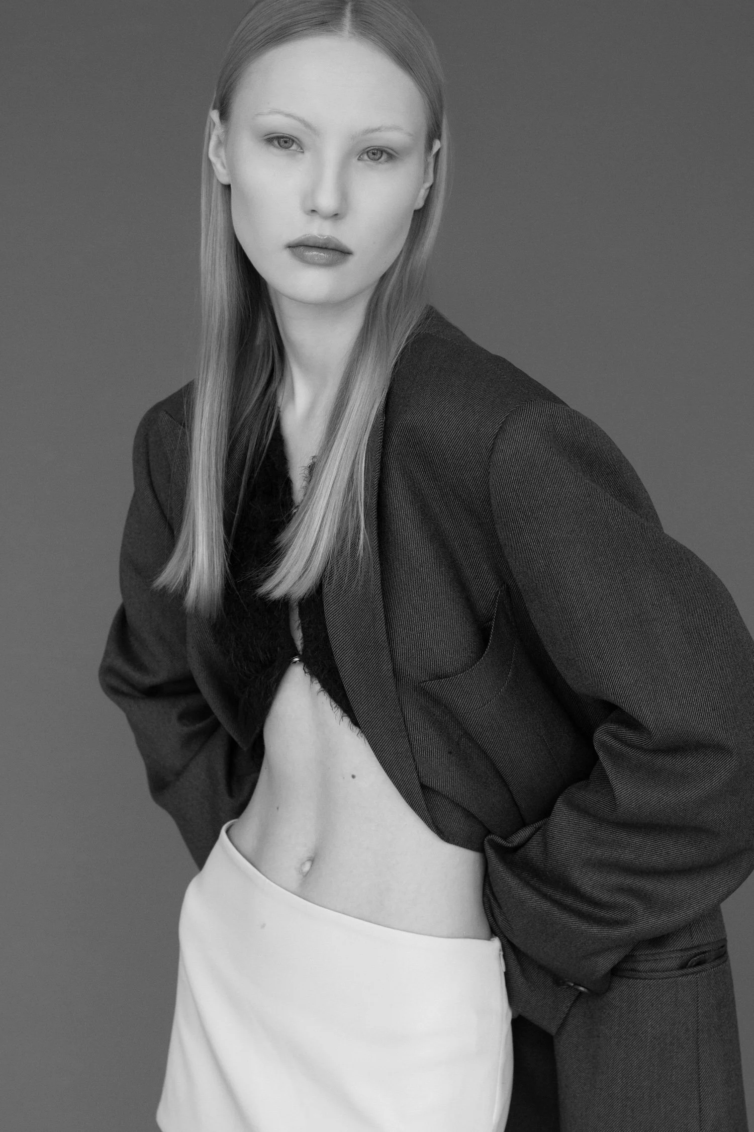 25-evelina-mar-2026-tikhonphoto-evy-mag-model-agent-group.jpg