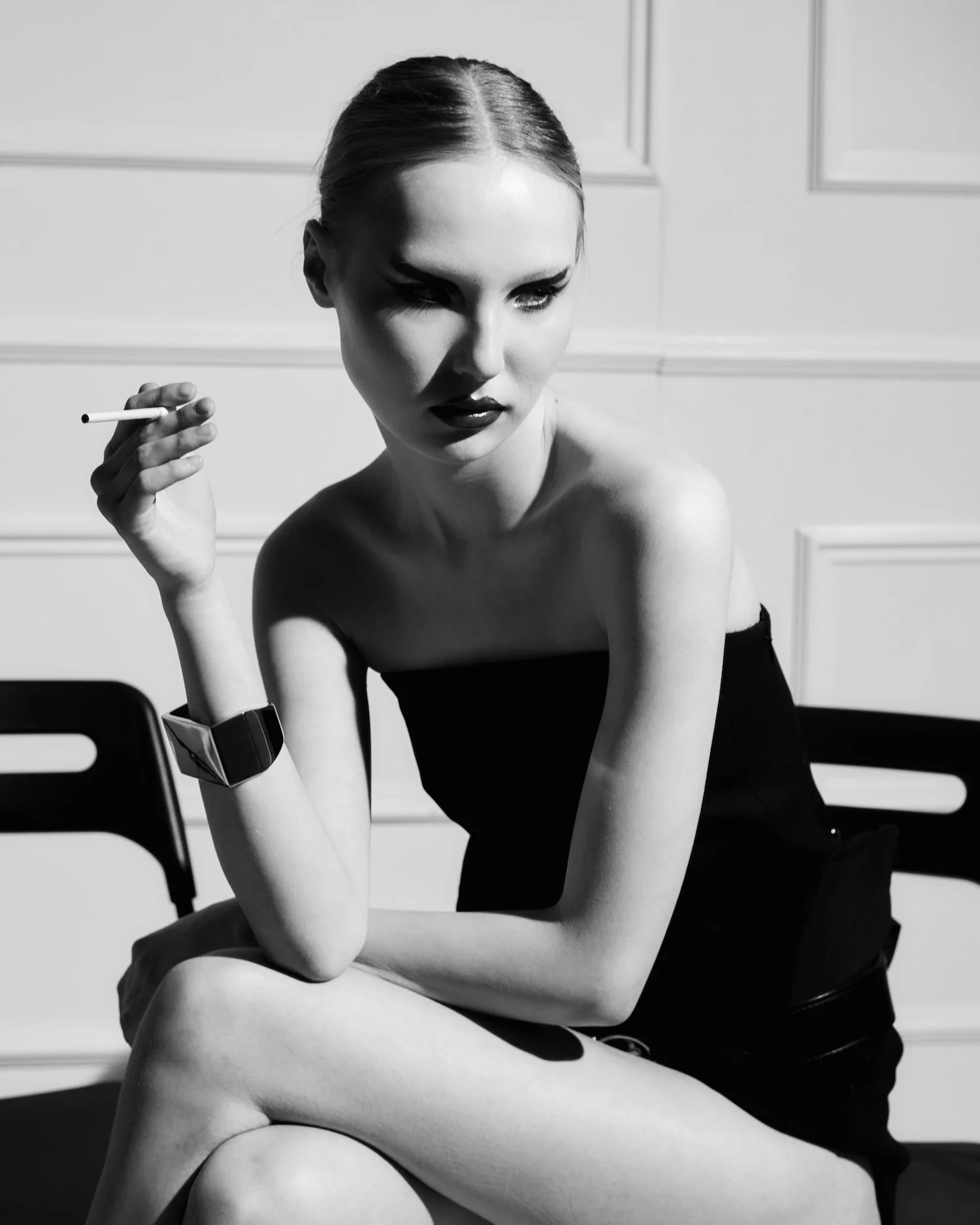 10-evelina-jan-2026-evi-mag-model-agent-group.jpg