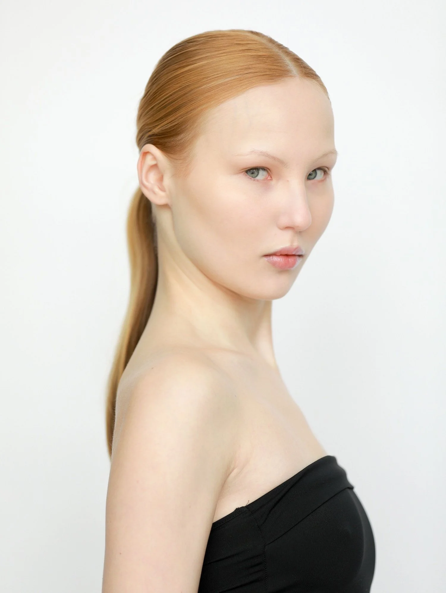 9-evelina-lola26-mag-model-agent-group.jpg