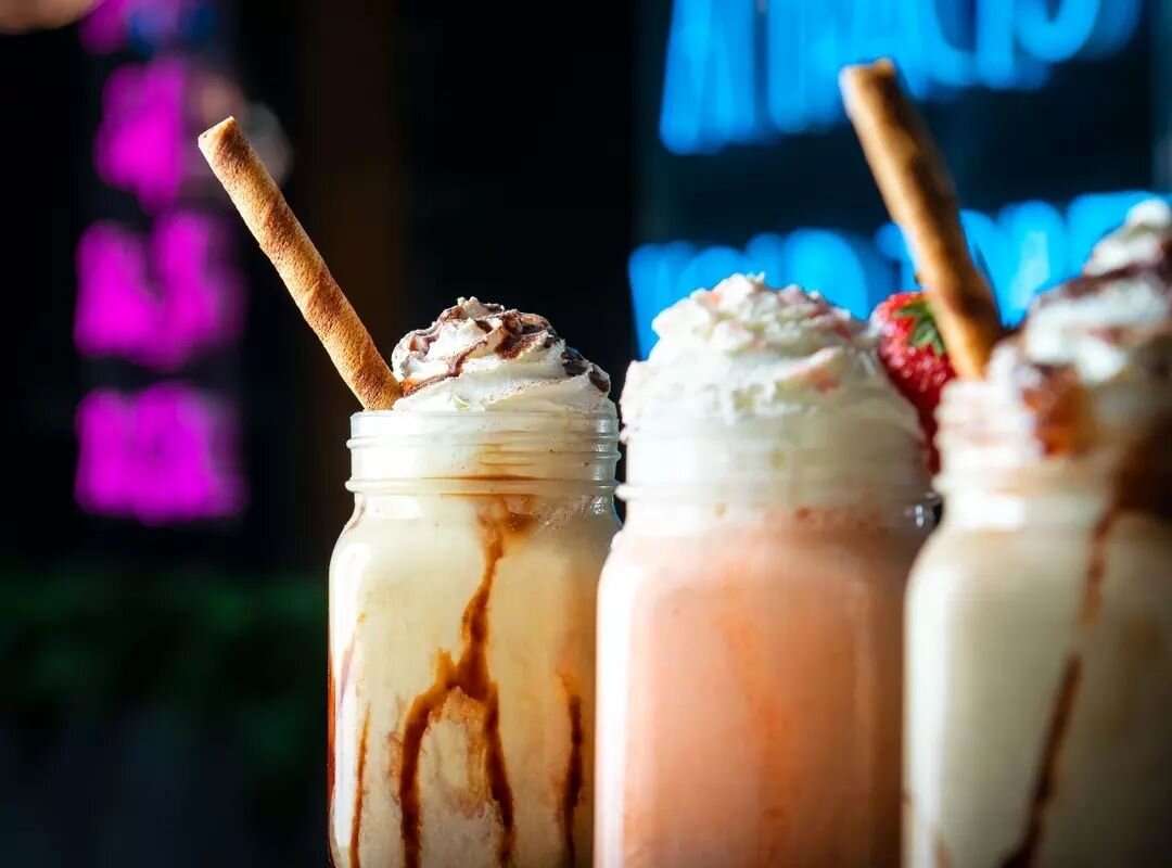 If you were a milkshake what would you be? 👀 Strawberry, Oreo, Banana or Peanut Butter? 😍&nbsp;Comment below your flavour! 👇 Join us this weekend for something sweet for an ultimate treat 😉 #MeetMeAtDouble
