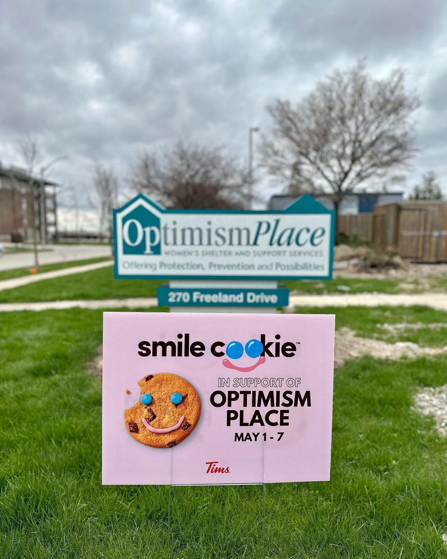 One more sleep until you get your Smile Cookies!! 🍪🙌🏼💫 

Our team has been working hard preparing for this week - you may have noticed some signs pop up around town 👀 

It&rsquo;s not too late to pre-order - head to the link in our bio to avoid 