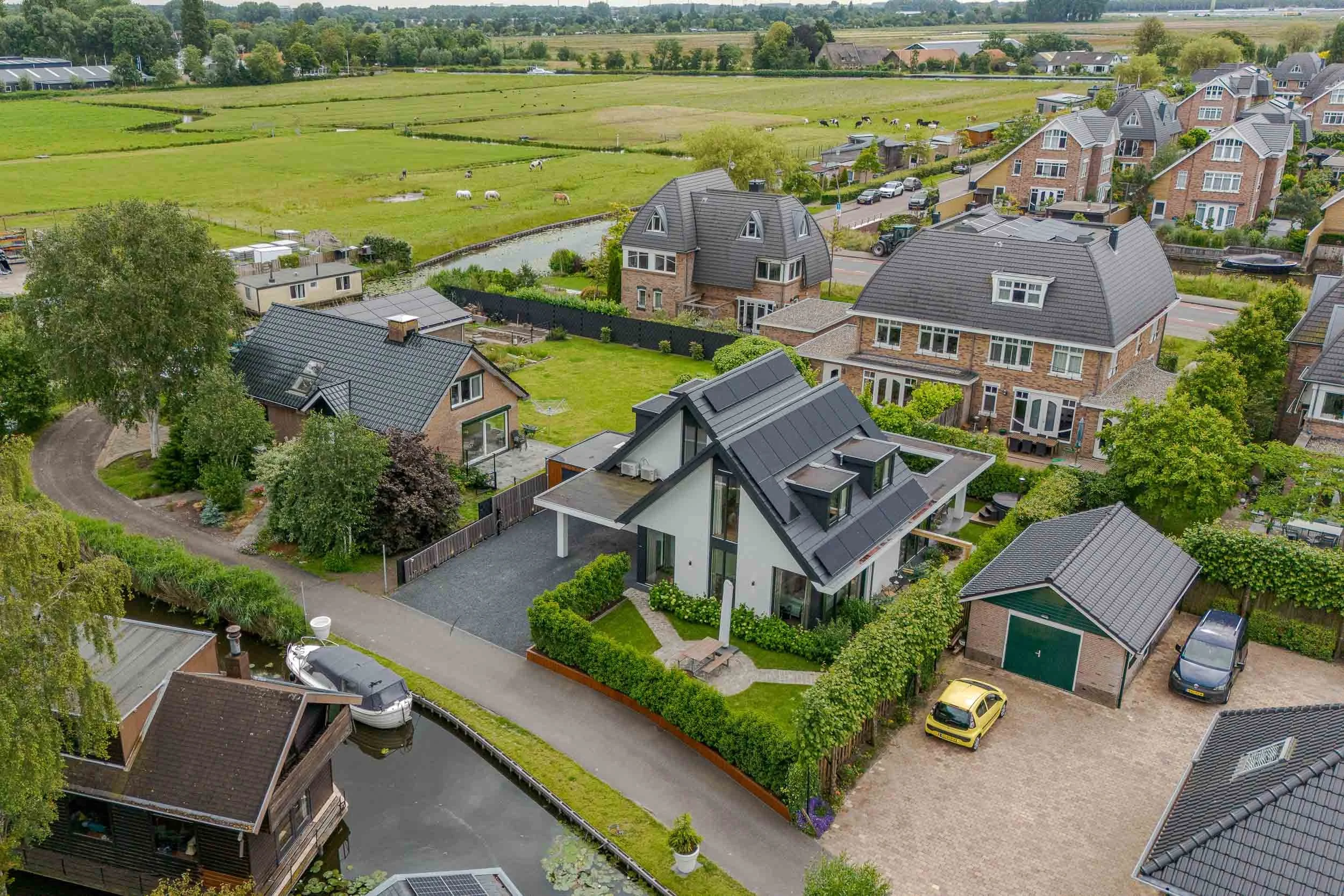 luxe-villa-voorschoten-10.jpg