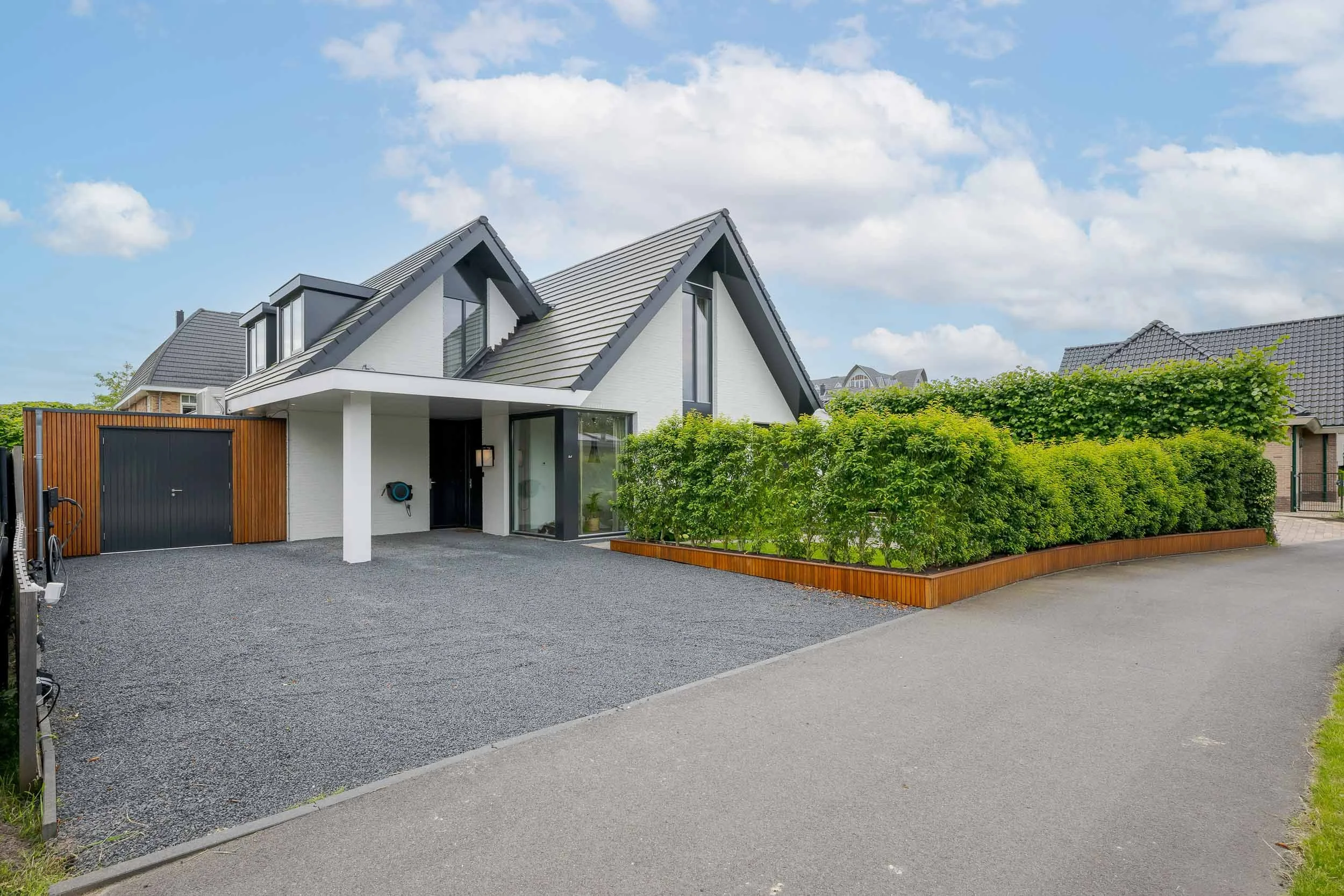 luxe-villa-voorschoten-01.jpg