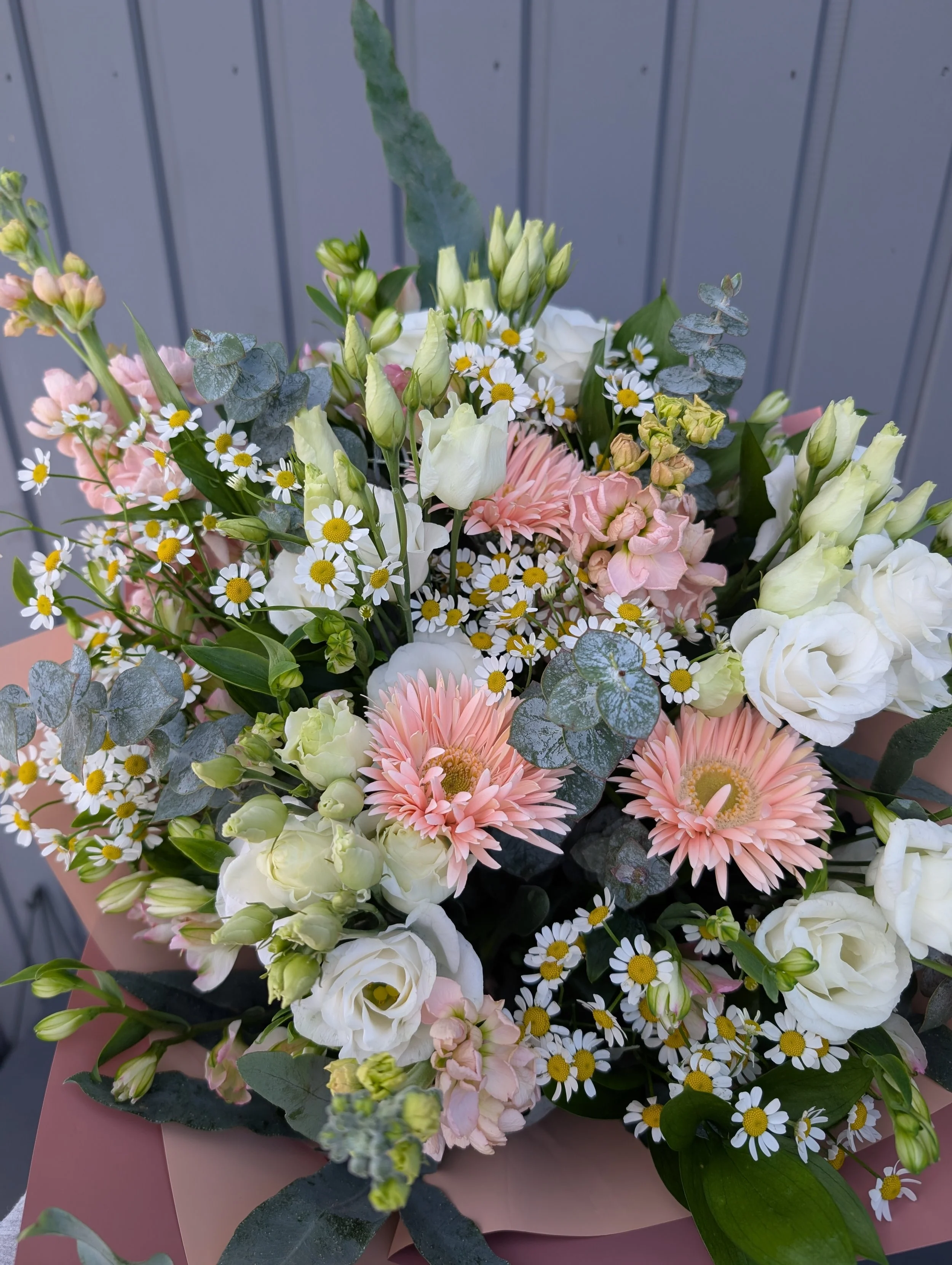 Blush Pink & White Hand‑Tied Bouquet