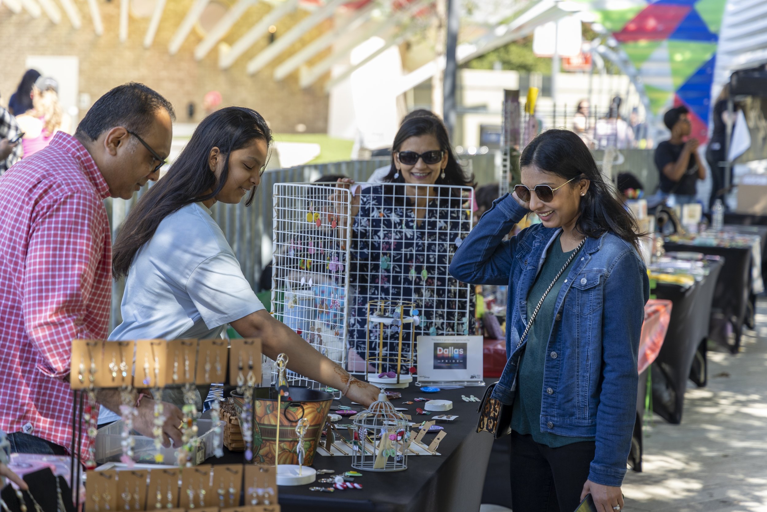 Teen_Artist_Market_11.5.2317.jpg