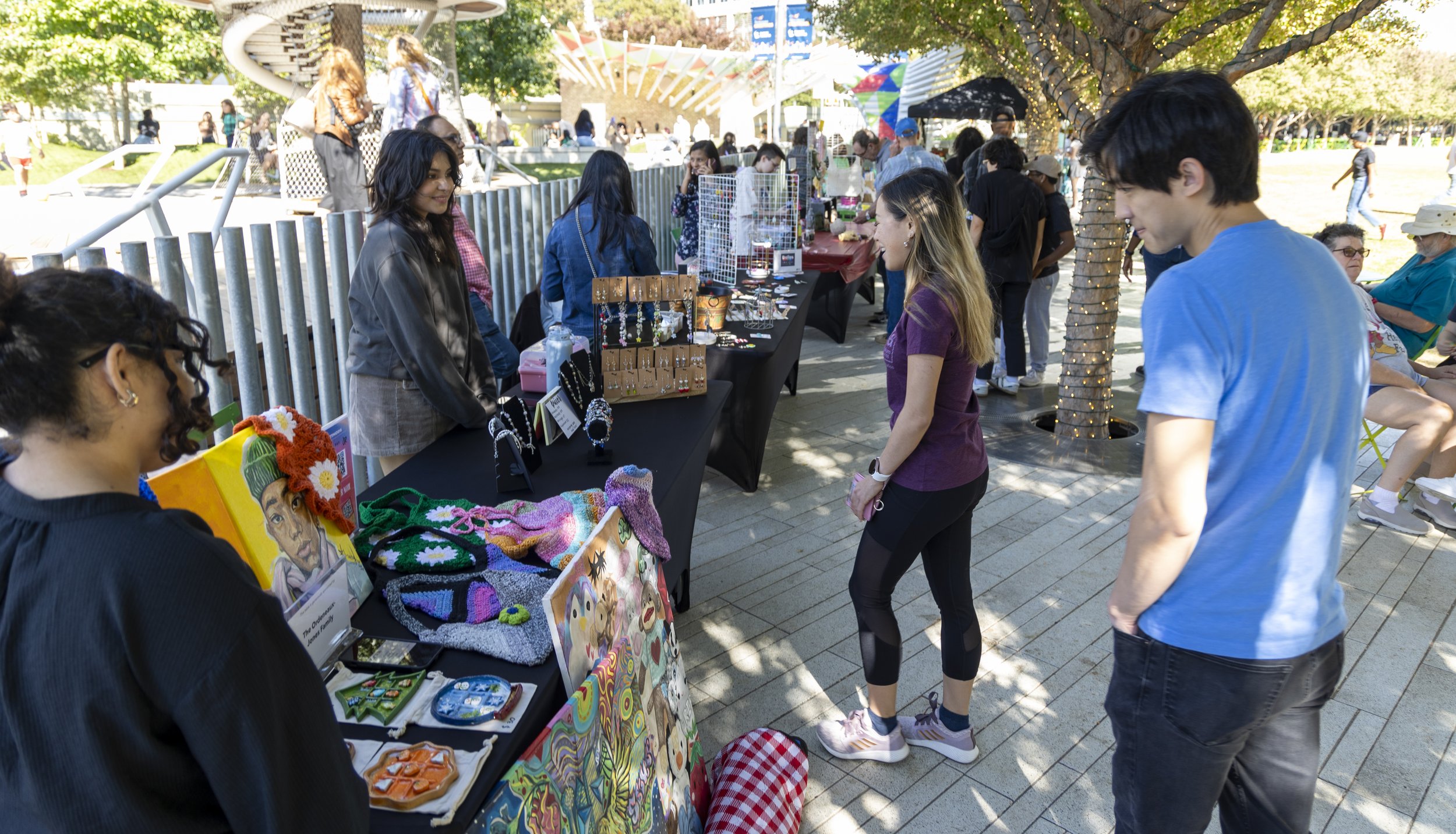 Teen_Artist_Market_11.5.2329.jpg