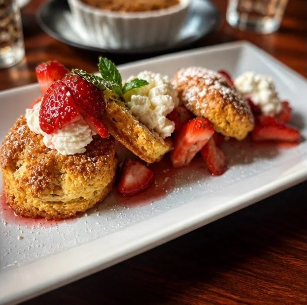 New dessert menu items just dropped. ✨

Your sweet escape starts here &mdash; Strawberry Short Cake, Peach Cobbler, the Cookie-Wich and Blueberry Pie are now at Parkside.

Which one are you trying first?👇