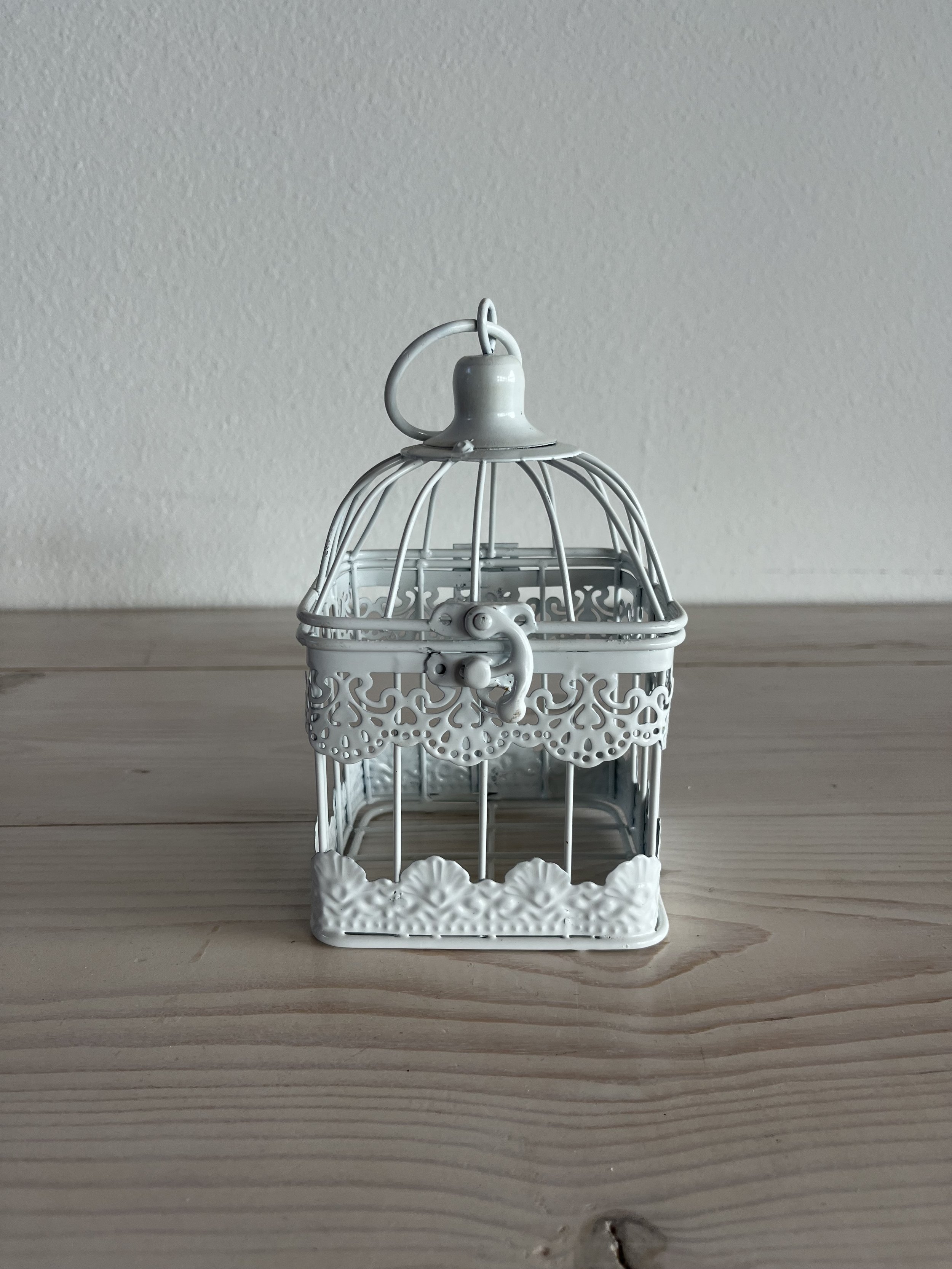 White Square Cage