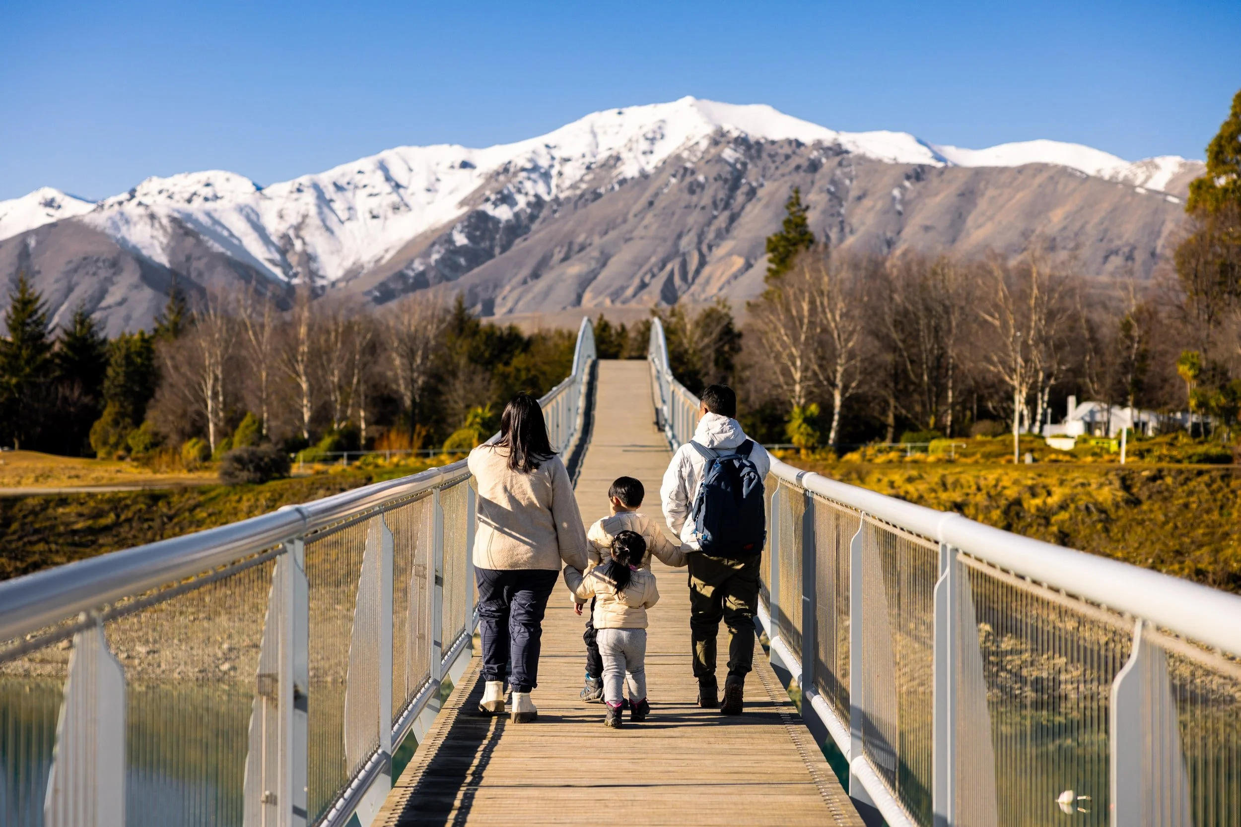Family photoshoot in Lake Tekapo.jpg