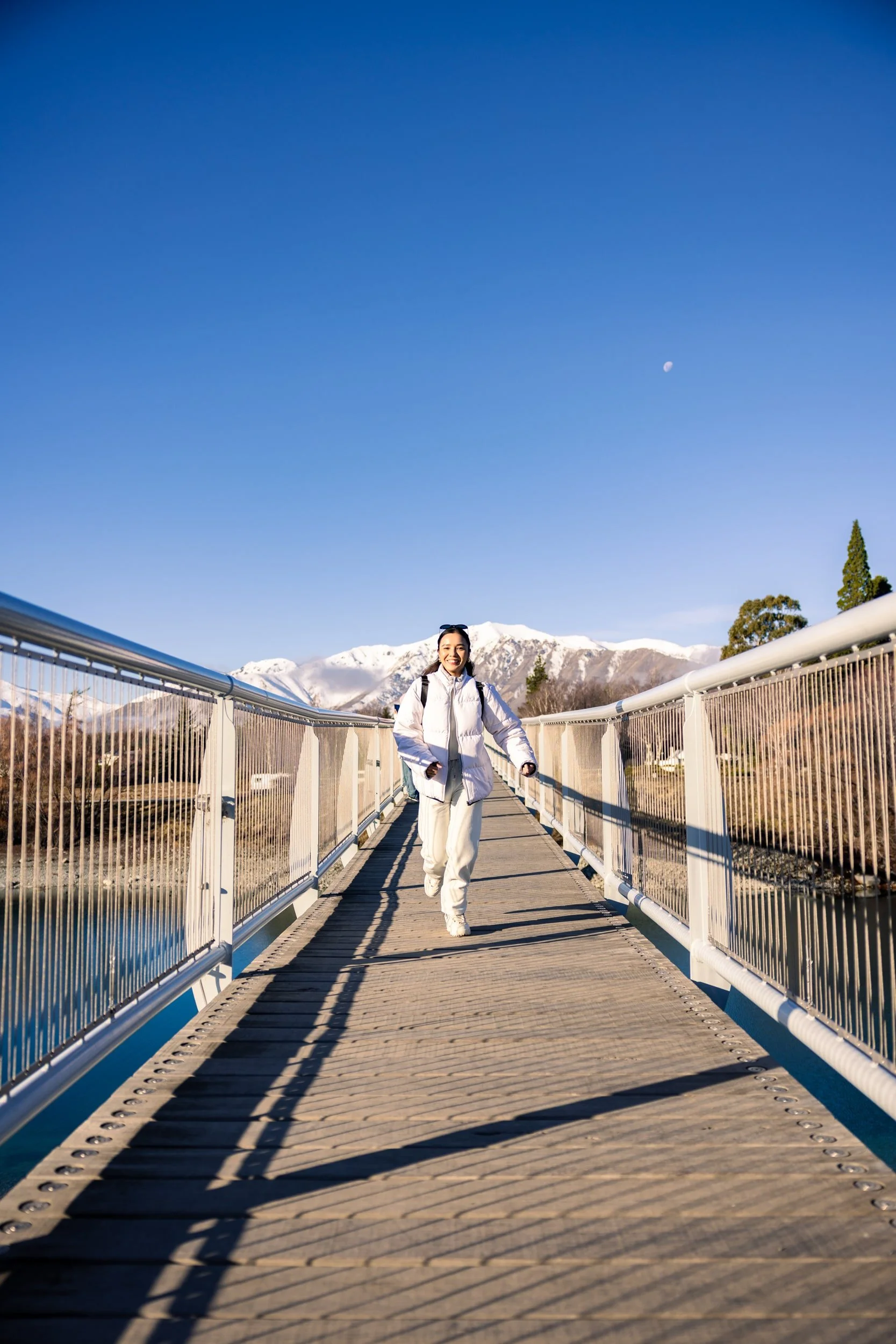 JR Footbridge over Lake Tekapo.jpg