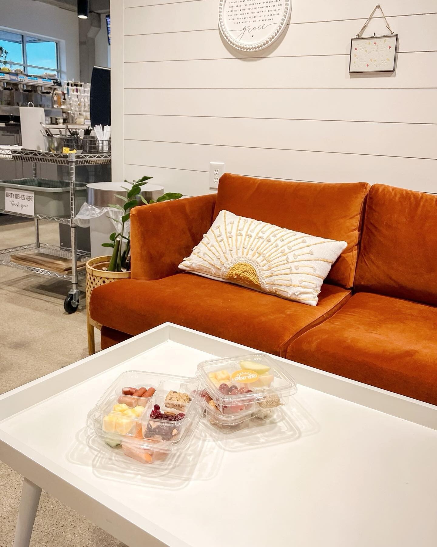 In the mood for a healthy snack on this beautiful Thursday? Come grab yourself a bento box and stay awhile - we&rsquo;ll be here til 7! 🫶🏼

#bentobox #healthysnacks #cozyspaces #thursdayvibes #newday #lnk #eatlnk #lincoln #lincolnneb #localcoffee