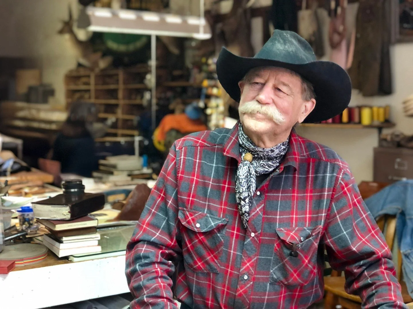 October Camera Meetup & Photo Walk – You’re Invited! 📸
Share if you now someone that enjoys creating images!!
Got a DSLR, mirrorless, point-and-shoot, or just your trusty iPhone? Then grab your gear and join us for our next Camera