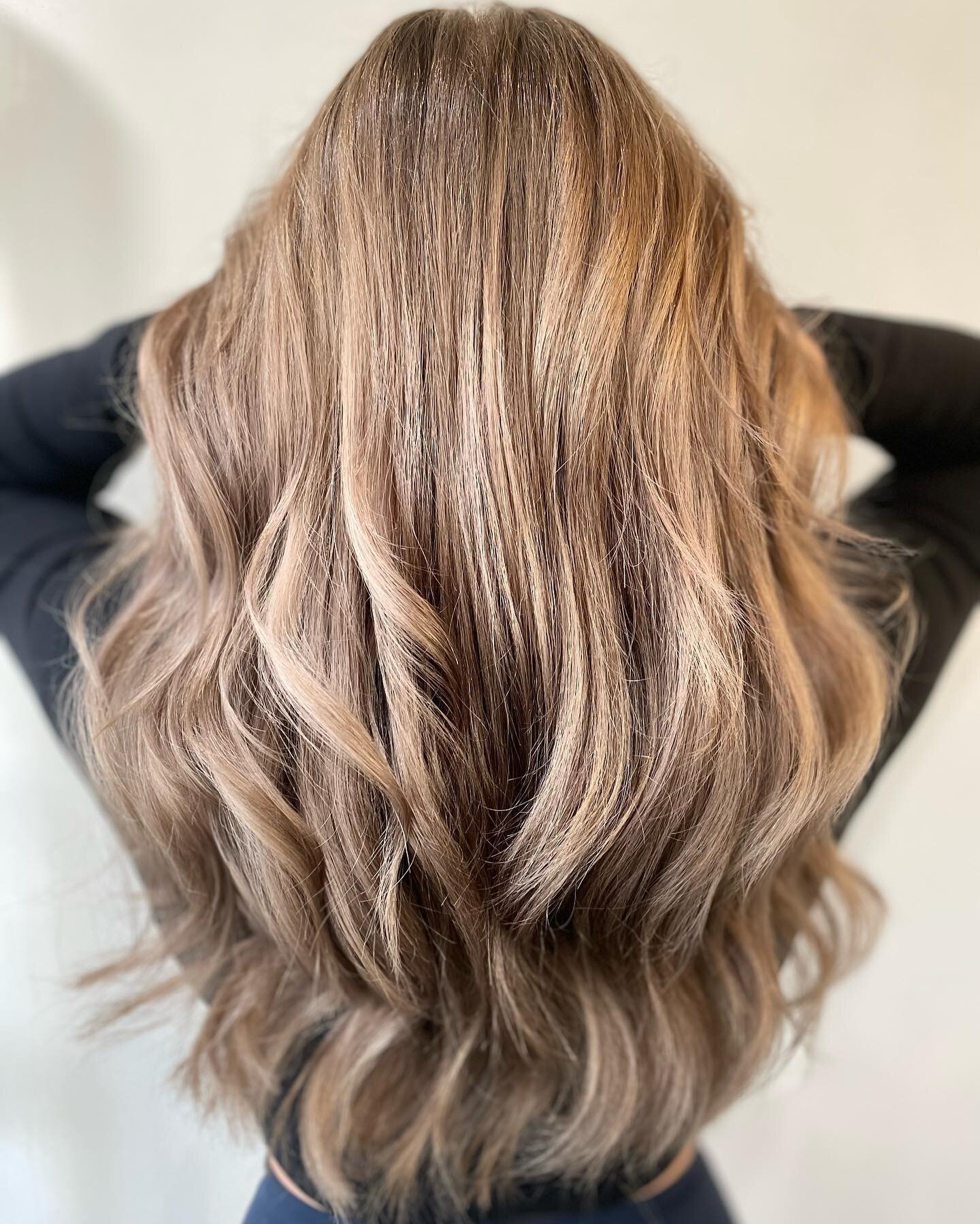 When your bright blonde client is going travelling and starting school you take her back to her natural with dimension. #goldwell #healthyhair #lowmaintenancehair #latherhairloungebby