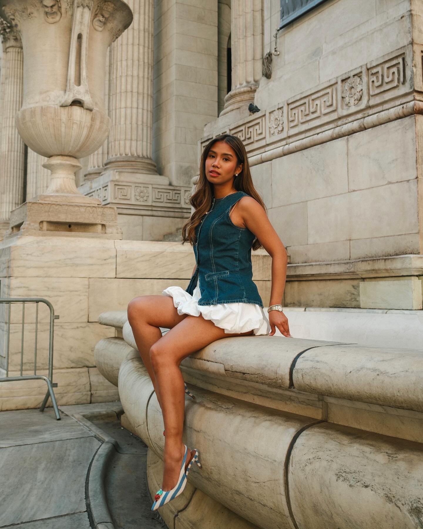 new season, new vibes, new goals 🌸🤍✨

#springinnyc #springnyc #newyorkpubliclibrary #newyorkphotographers #longislandphotographer #newyorkphotoshoot #fujifilmx100vi #filmphotograghy
