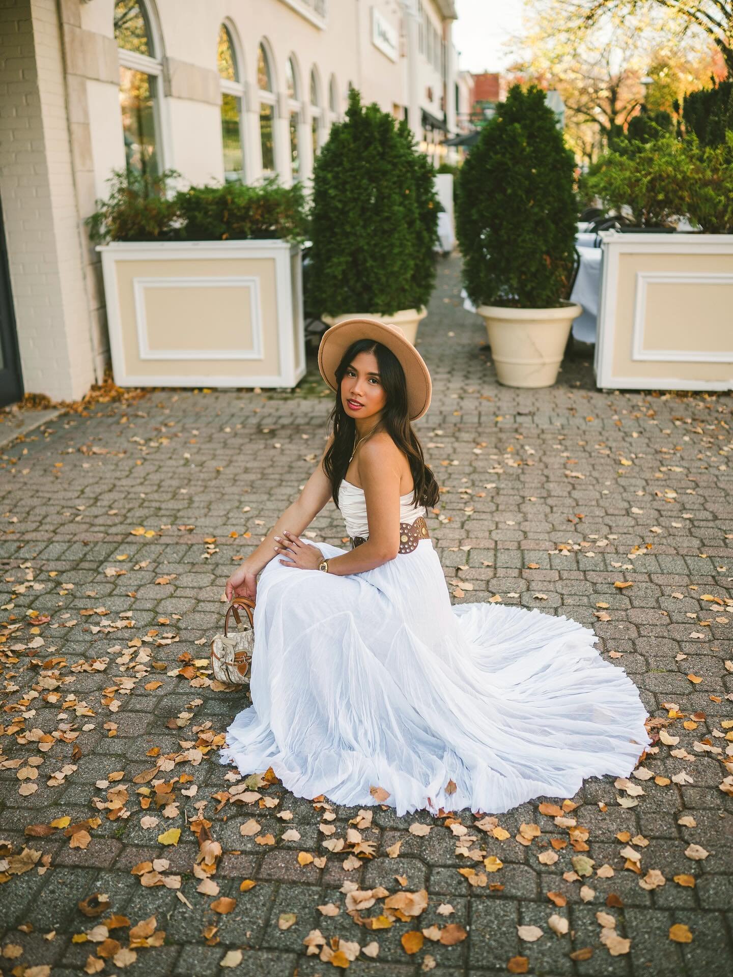 late autumn with @dhencayabyab 🍂🤍