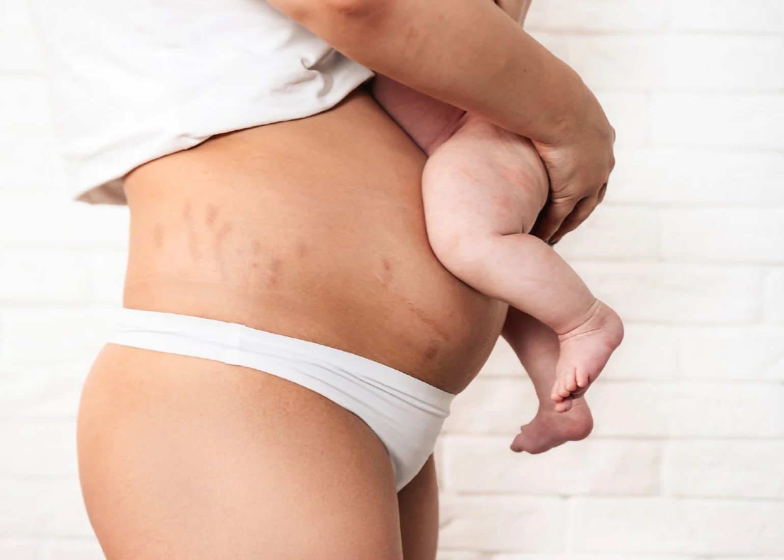 Navigating Postpartum Recovery: A Guide to Postpartum Doula Care
