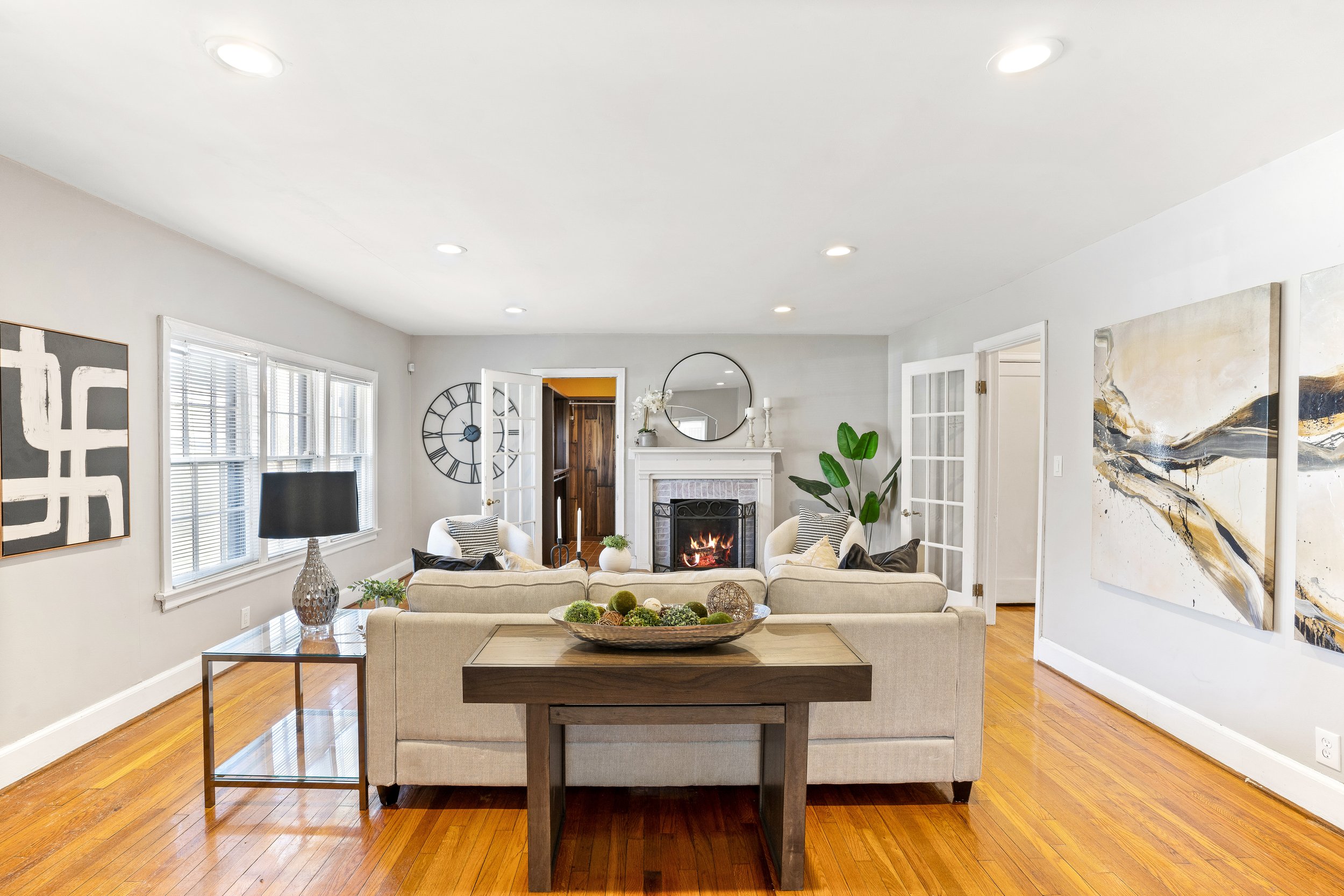 958 Winburn Dr-1.jpg