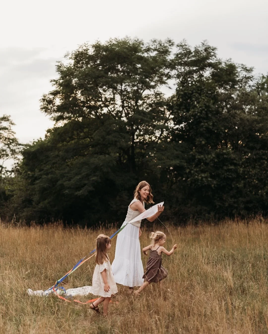 Outdoor-Saison is coming 🌿 Wenn du im Mai oder Juni ein Shooting planst, sichere dir deinen Termin am besten jetzt oder sp&auml;testens im M&auml;rz.

.
.
.
#familienfotografieregensburg #photographybypavlina