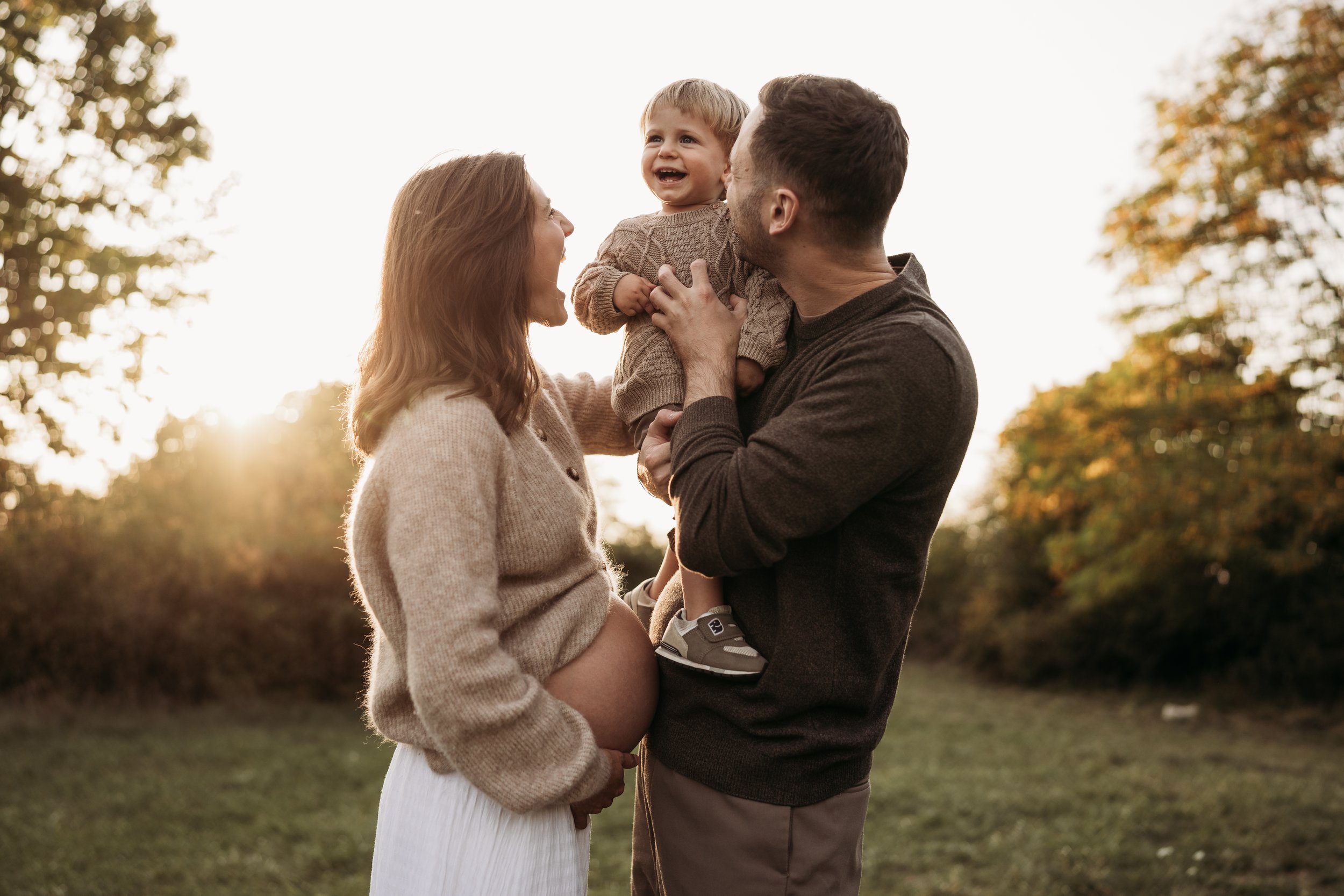 Herbstliches Familien- und Babybauchshooting in Regensburg