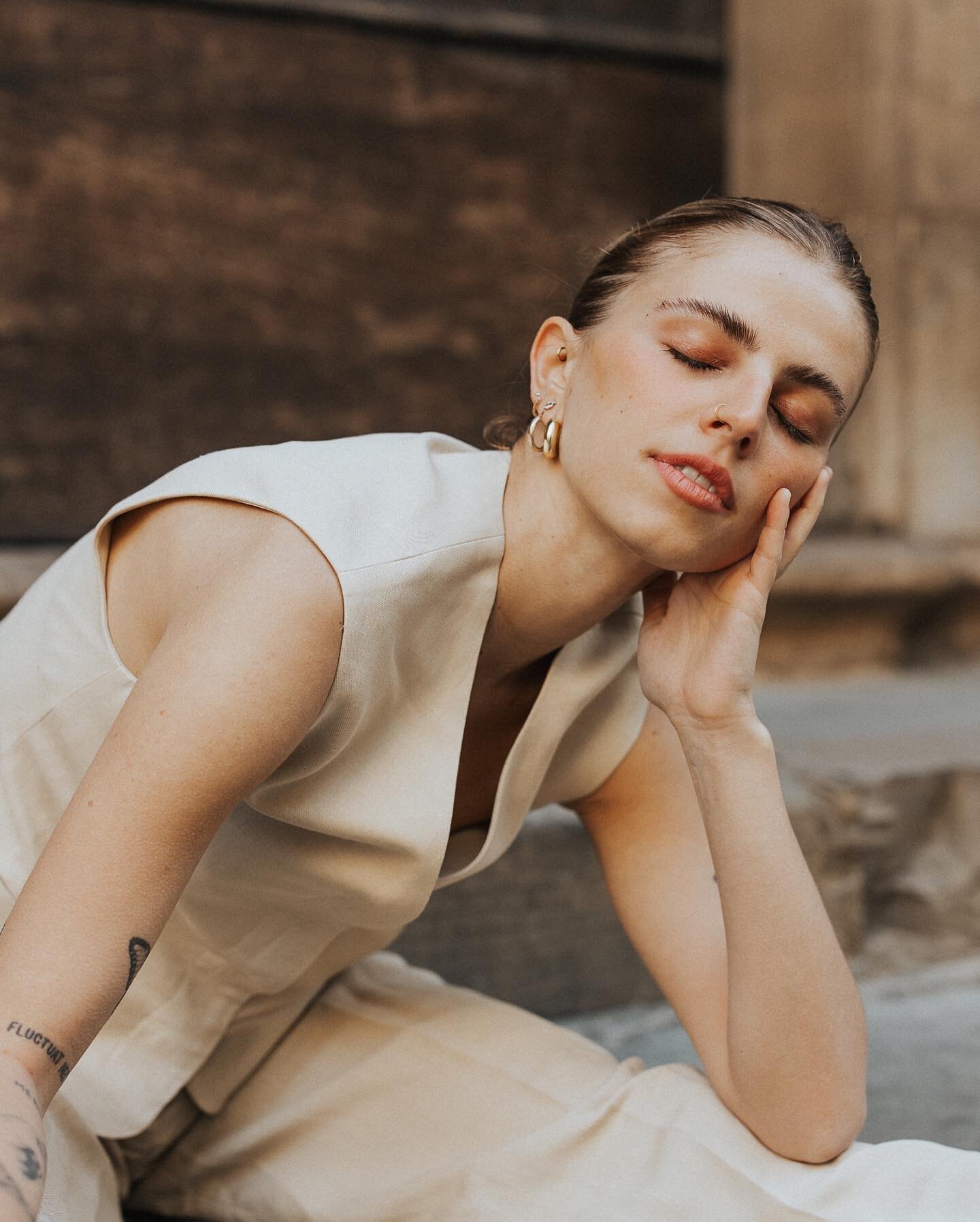 Lara in Firenze.

calling in more creative portrait shoots this summer, because I cant even tell you how good this session made me feel 

the inspiration is flowing, friends! 
.
.
.
.
#florencephotographer #italymodel #tuscanymodel #florencemodel #fi