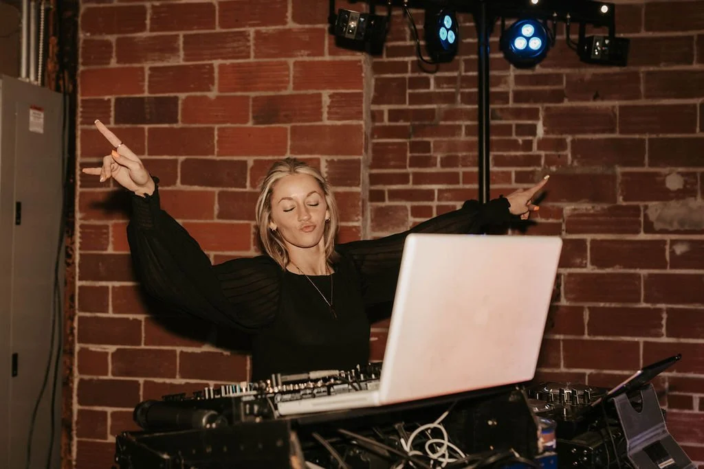 How to Choose the Right DJ