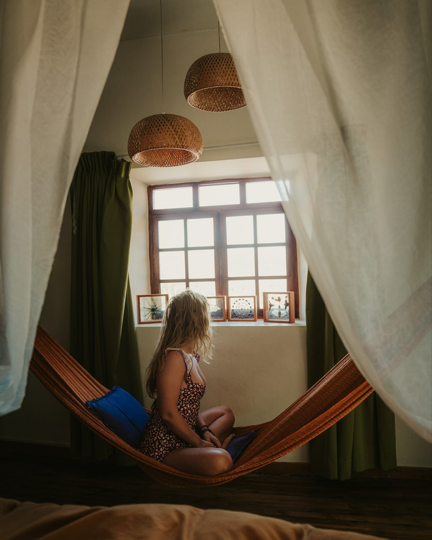 When you find the most adorable air bnb in Cusco - you always invite friends and hang out on the roof. 🍹

Taken on the last few days post group trip to Peru. I usually stay a bit longer after planning group photography trips just to have some time t