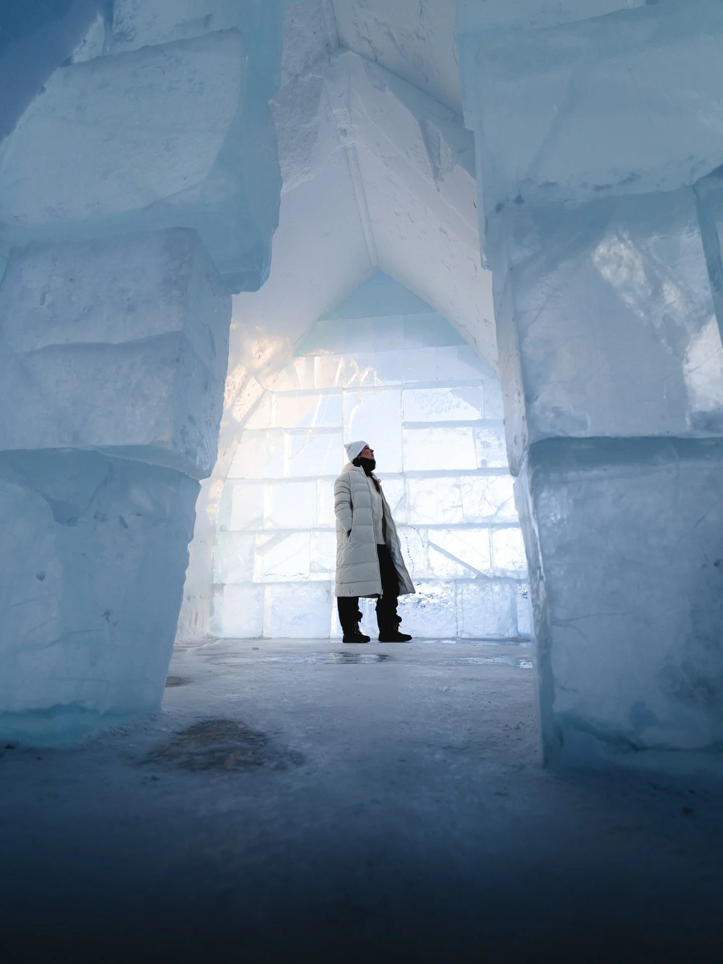 A week under the auroras with @googlecanada. 

Flexing my shooting muscles in -30 and now I&rsquo;m currently sorting through a mountain of footage from this trip including a tutorial on shooting the auroras!📸

Full video is coming soon! Stay tuned 