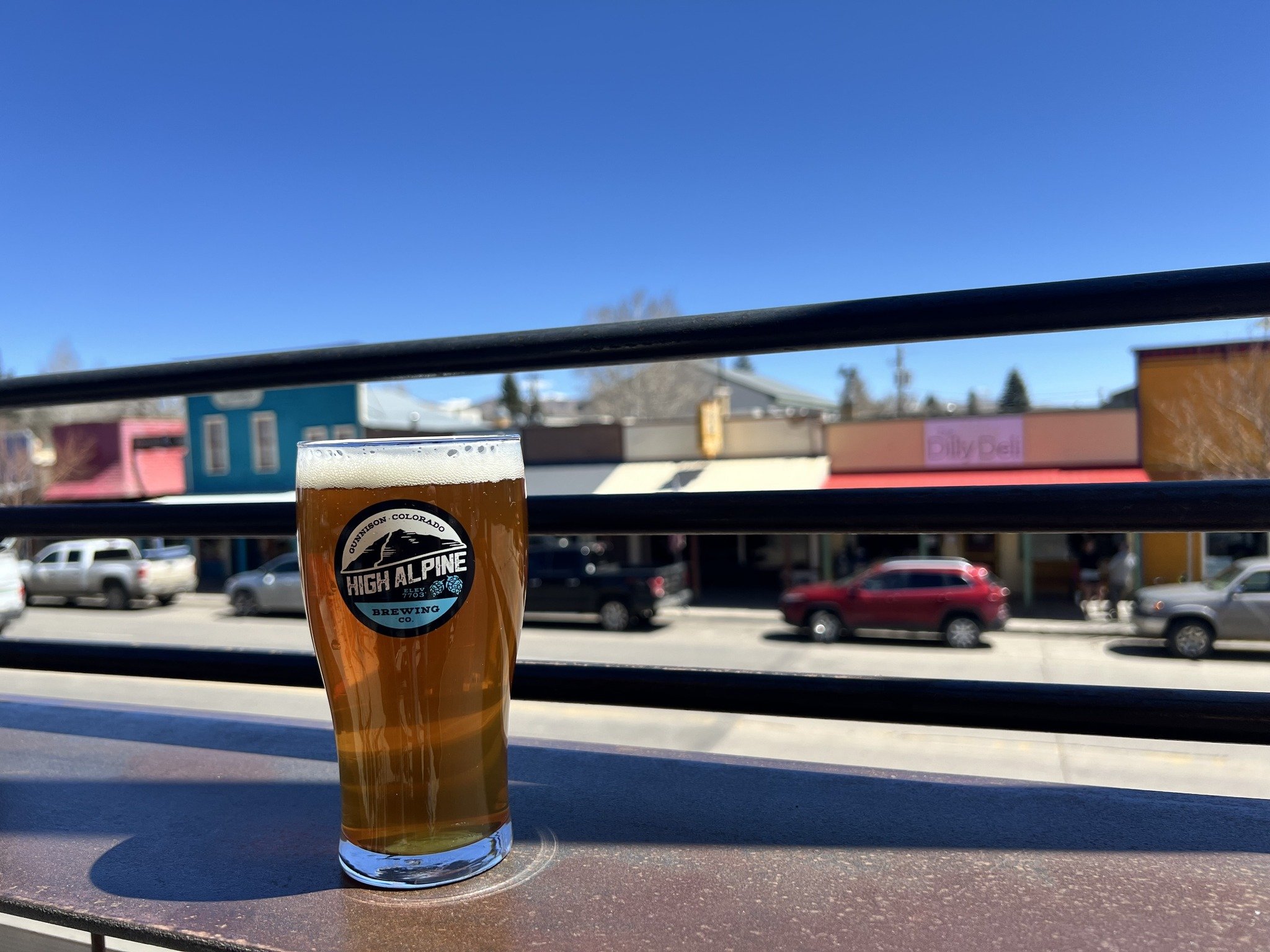 And just like that, deck season is in full swing!  Stop by this weekend for sun and beer!  We just put a fresh batch of Green Gate IPA on and it is DELICIOUS! 

#craftbeer #wherebeermeetstreeline #gunnisonvalley #snowonthepeaksstill #greengateipa  #s