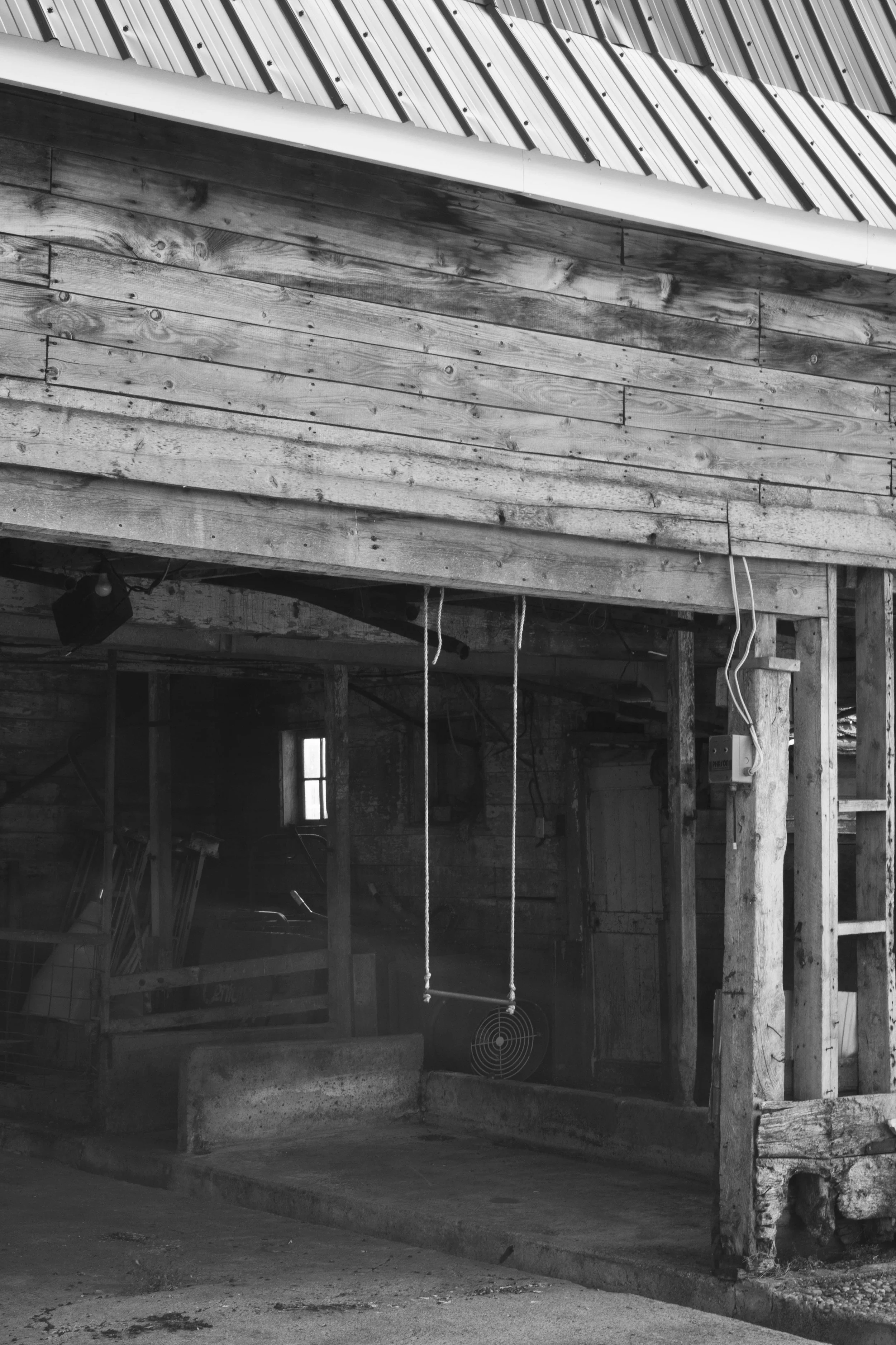 barn_swing.jpg