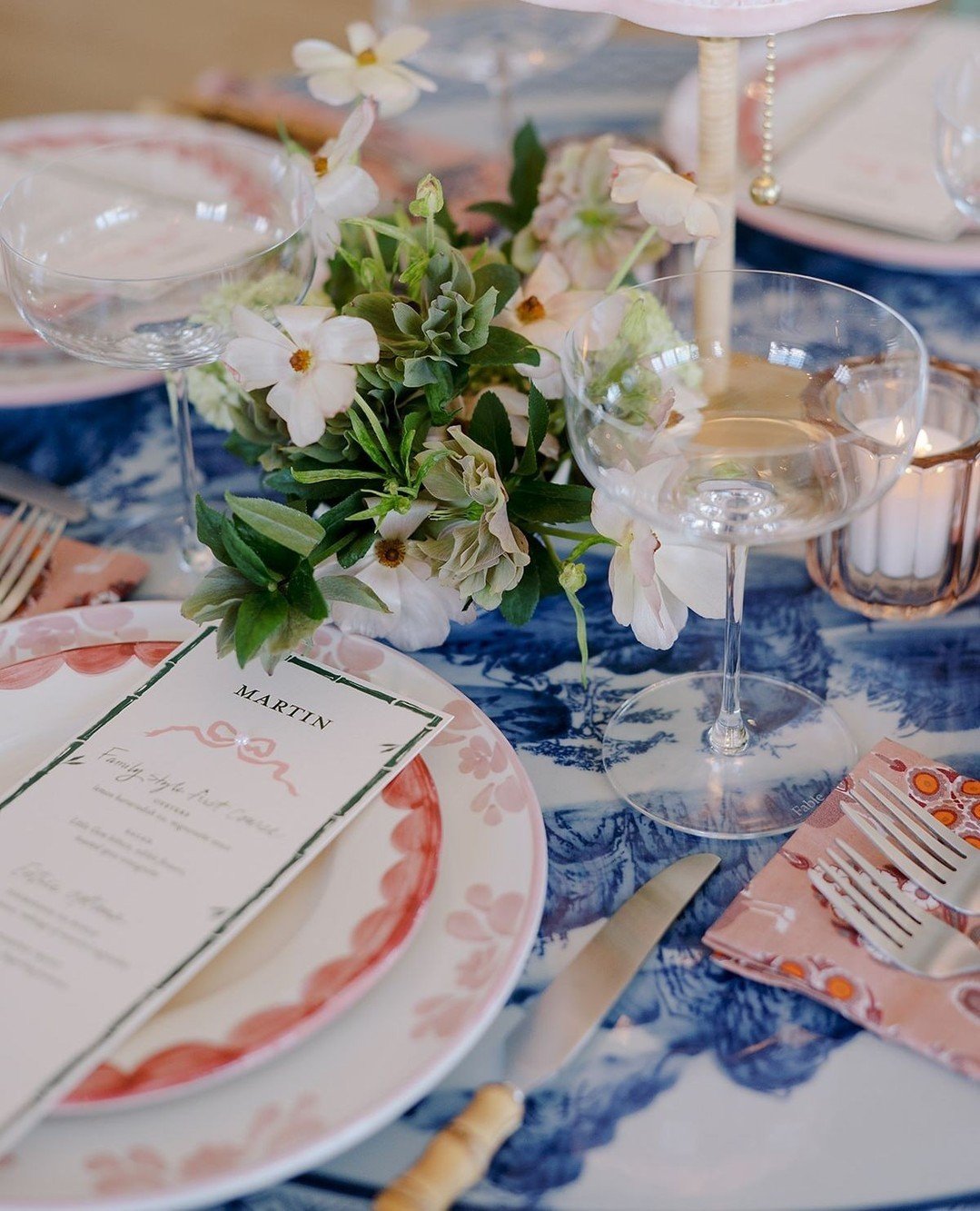 Yes, that's a pearl on the menu! What charming touches can you think of to add to your wedding invitation suite? ⁠
⁠
Check out the Gardiner suite (save the date, invite suite, and day-of stationery) as part of our KFD Collection for a whimsical, casu