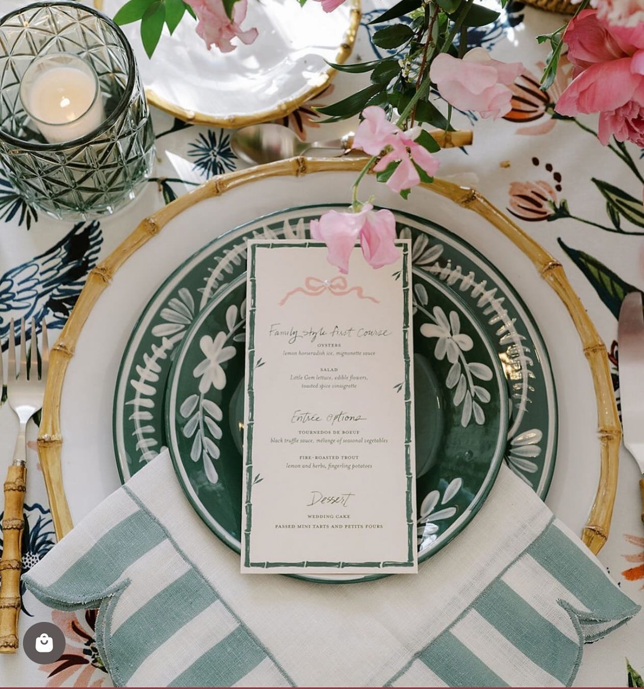 Thank you @overthemoon for sharing:

Tabletop Tuesday: A Rhode Island Summer Wedding Reception 💚🌸🍽️🌊 &ldquo;The aesthetic is influenced by the grandmillennial style, with twists of traditional and modern maximalist patterns and vibes,&rdquo; plan