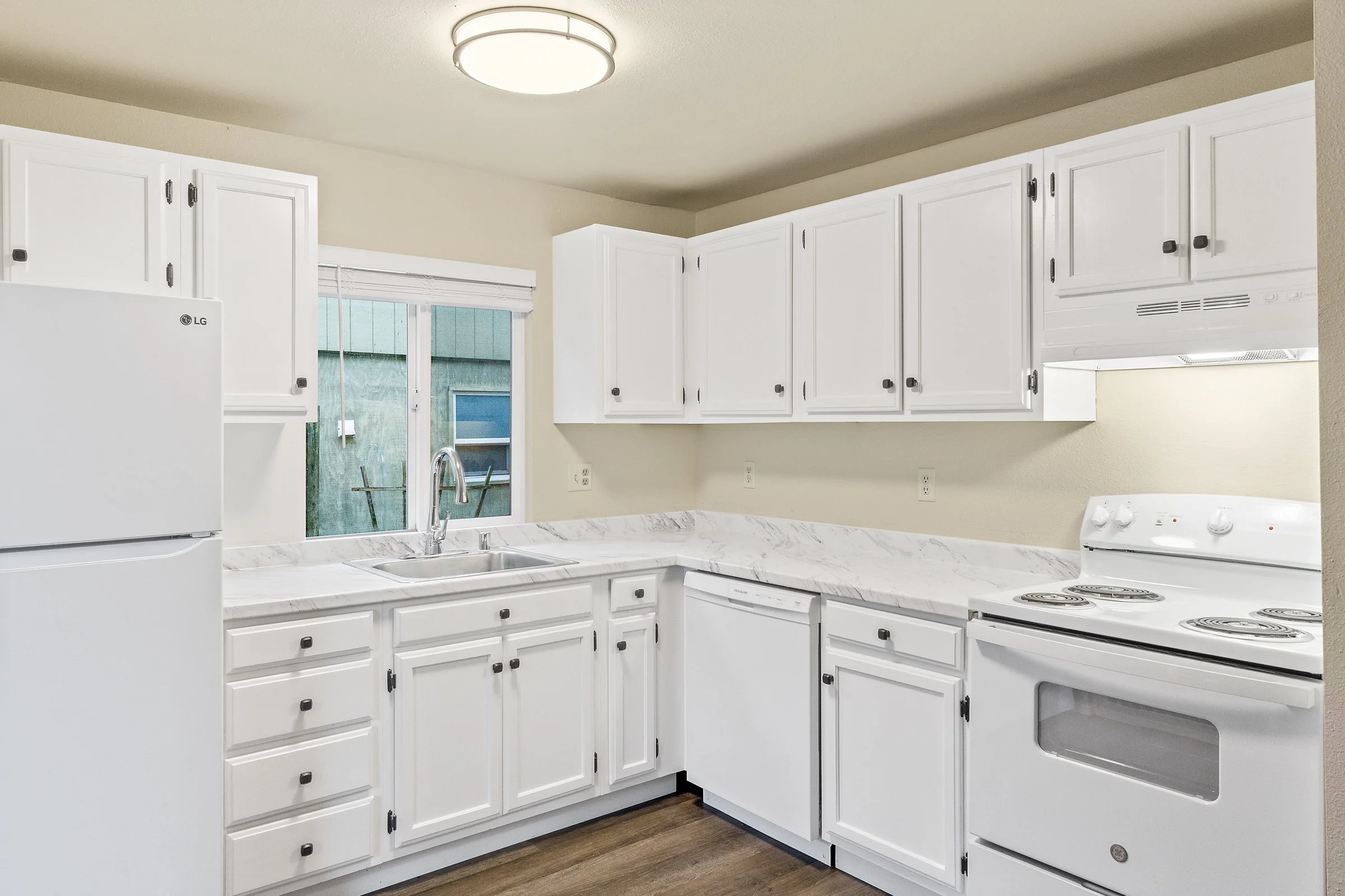 440 SW 155th St Unit H_Sagareus_Web_01.jpg