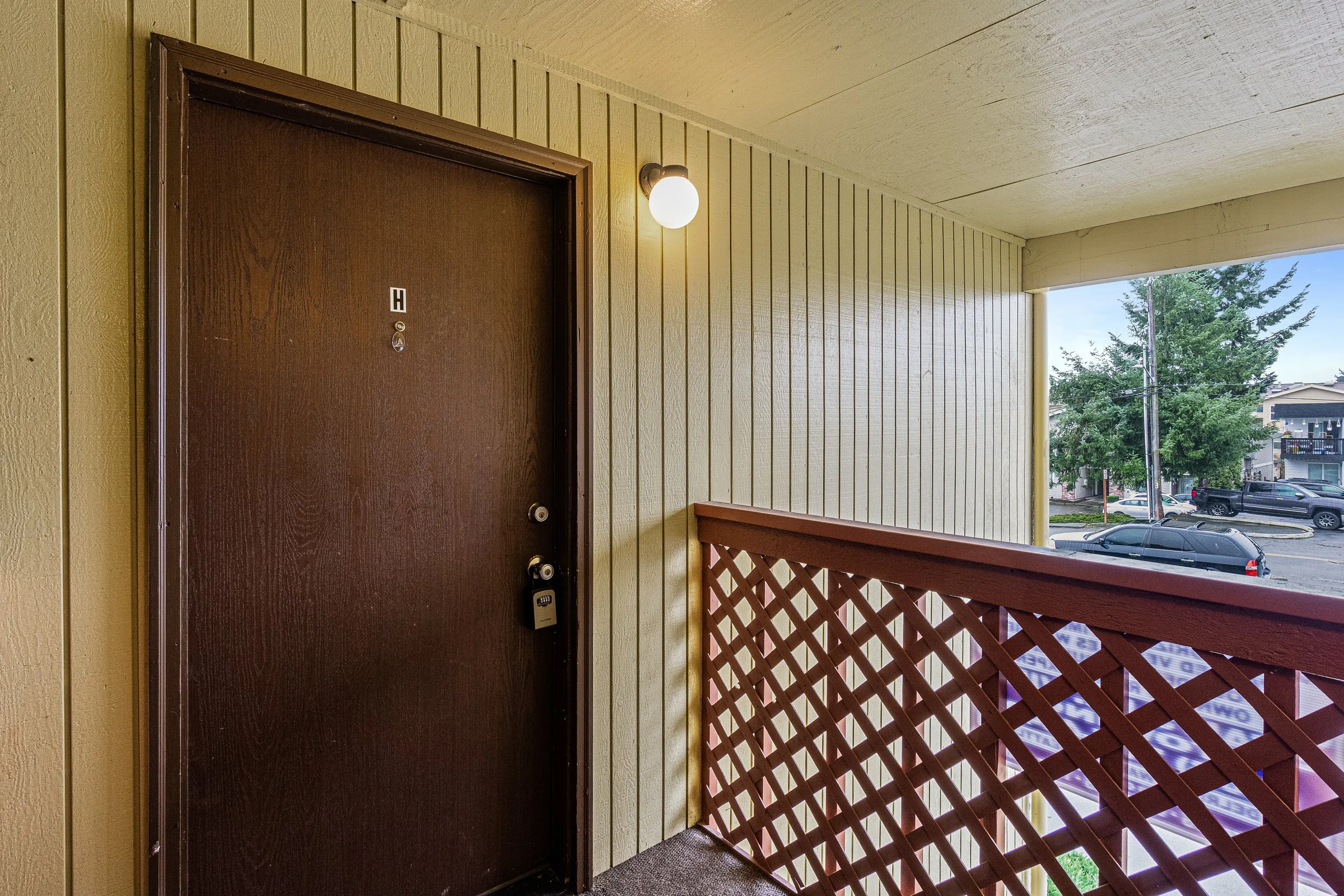 440 SW 155th St Unit H_Sagareus_Web_03.jpg
