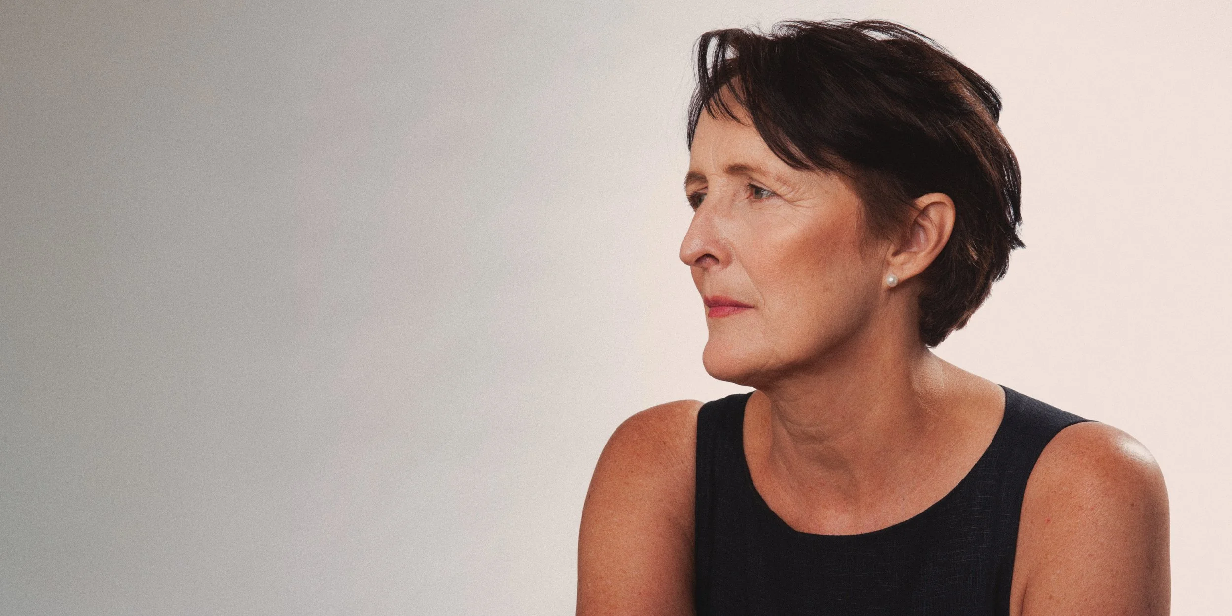 Headshot of Fiona Shaw.