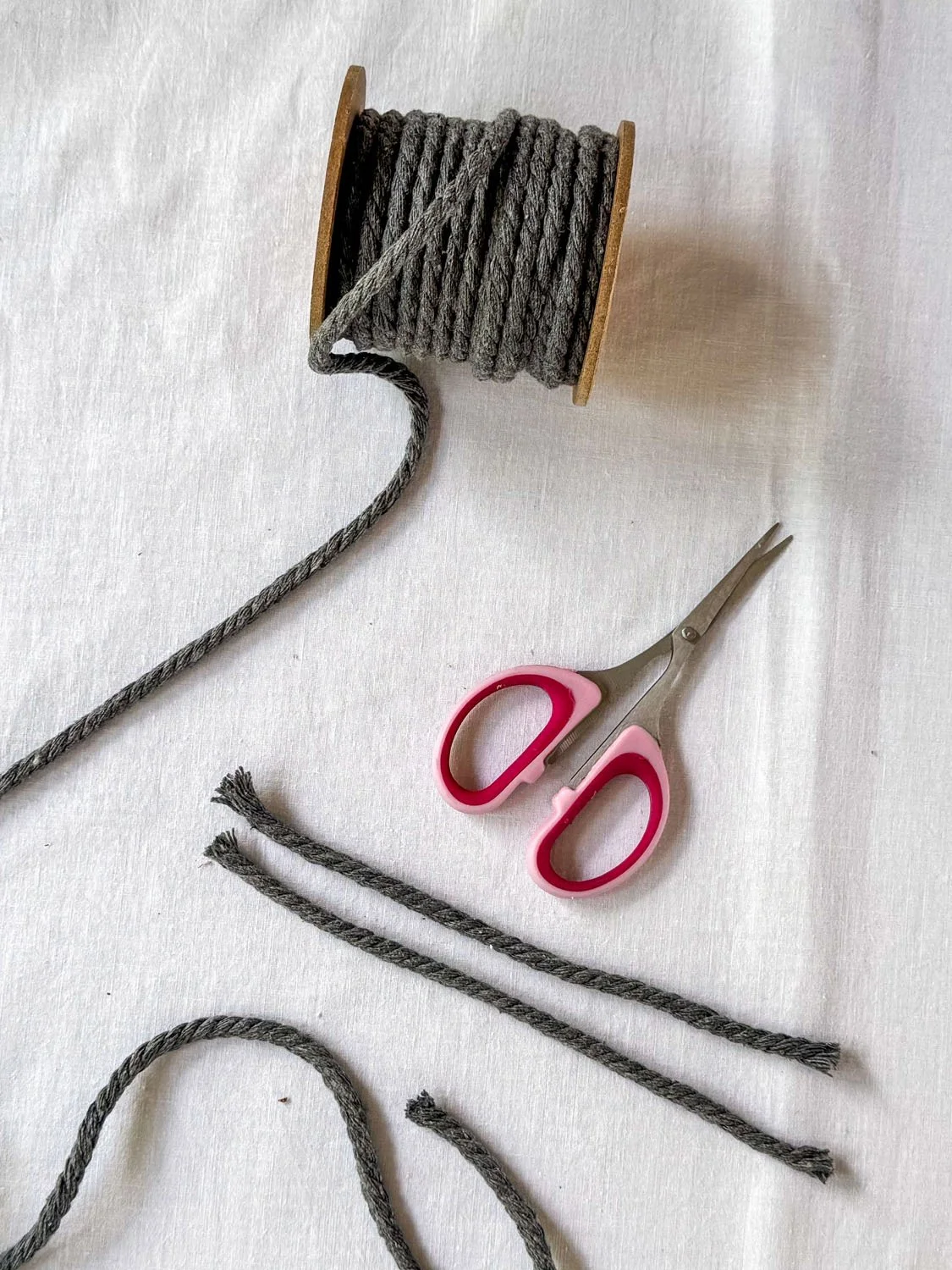 4Coeur macramé gris et or.jpg