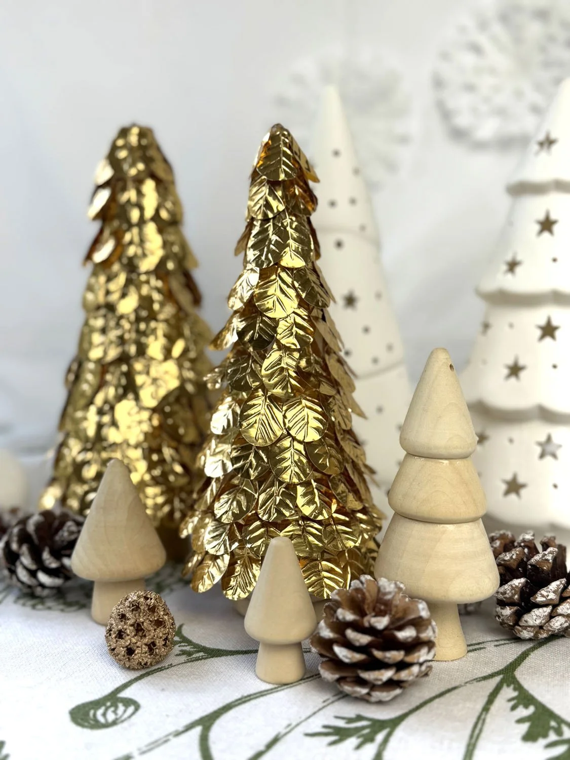 19-Sapin déco Noël métal repoussé.jpg
