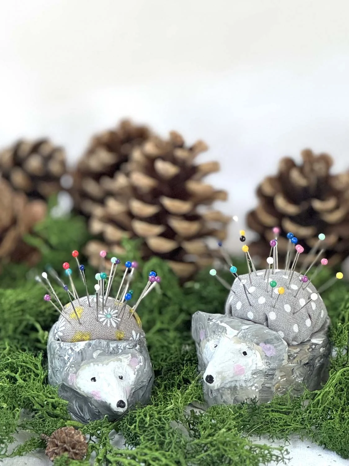 19-Pique-épingles hérissons argile.jpg