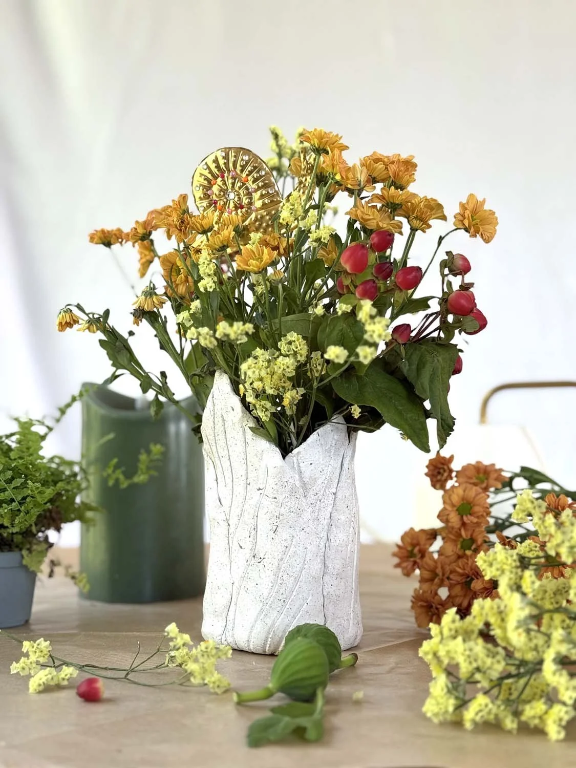 66Escargot de bouquet en métal repoussé.jpg