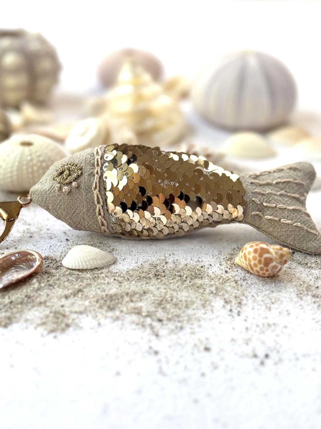 28- Porte clé poisson sequin.jpg