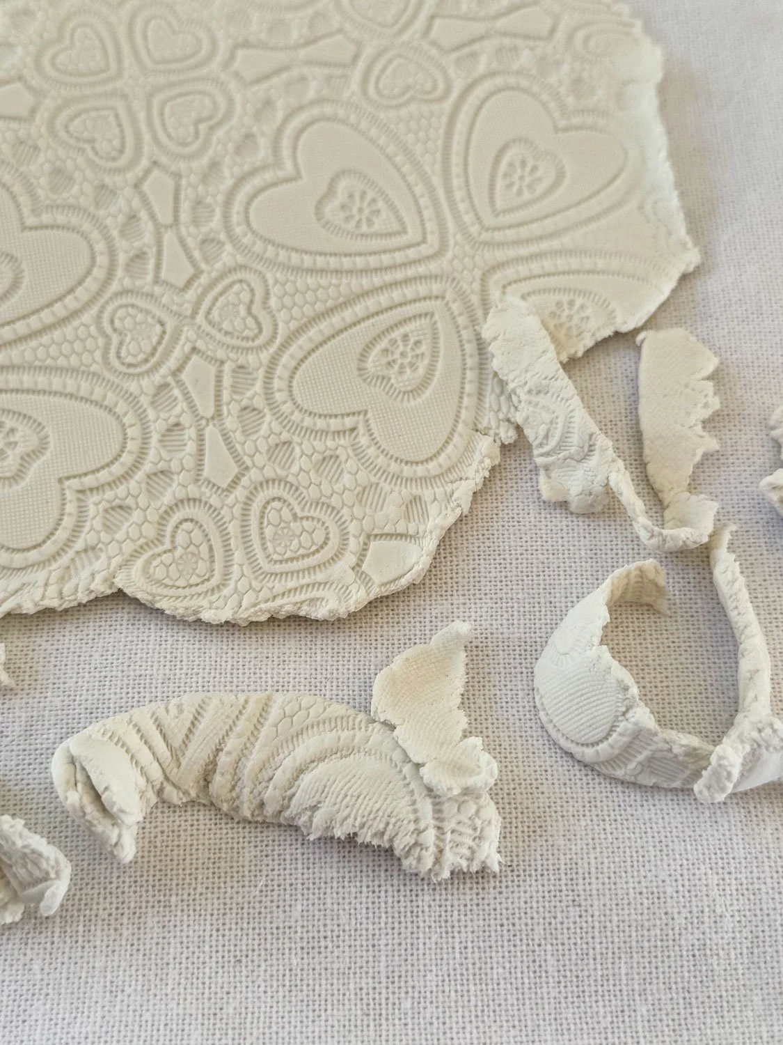 13- Cache-pot argile sans cuisson dentelle..jpg