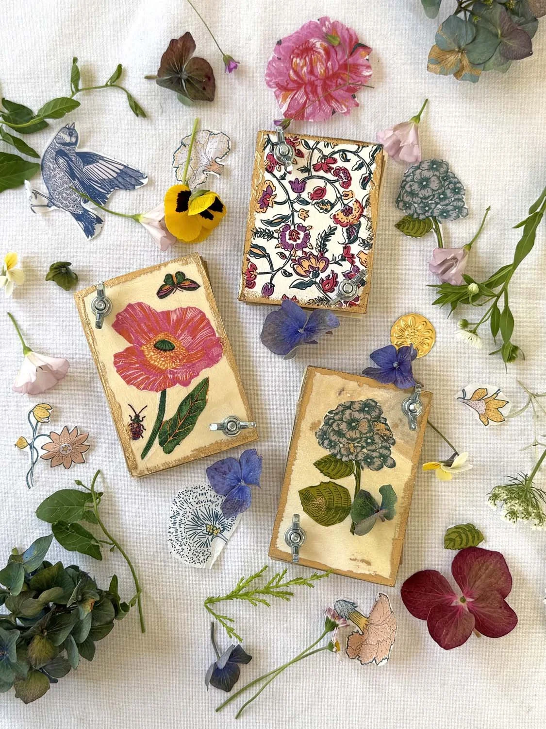 108-Mini presse fleurs avec des cagettes et serviette copie.jpg