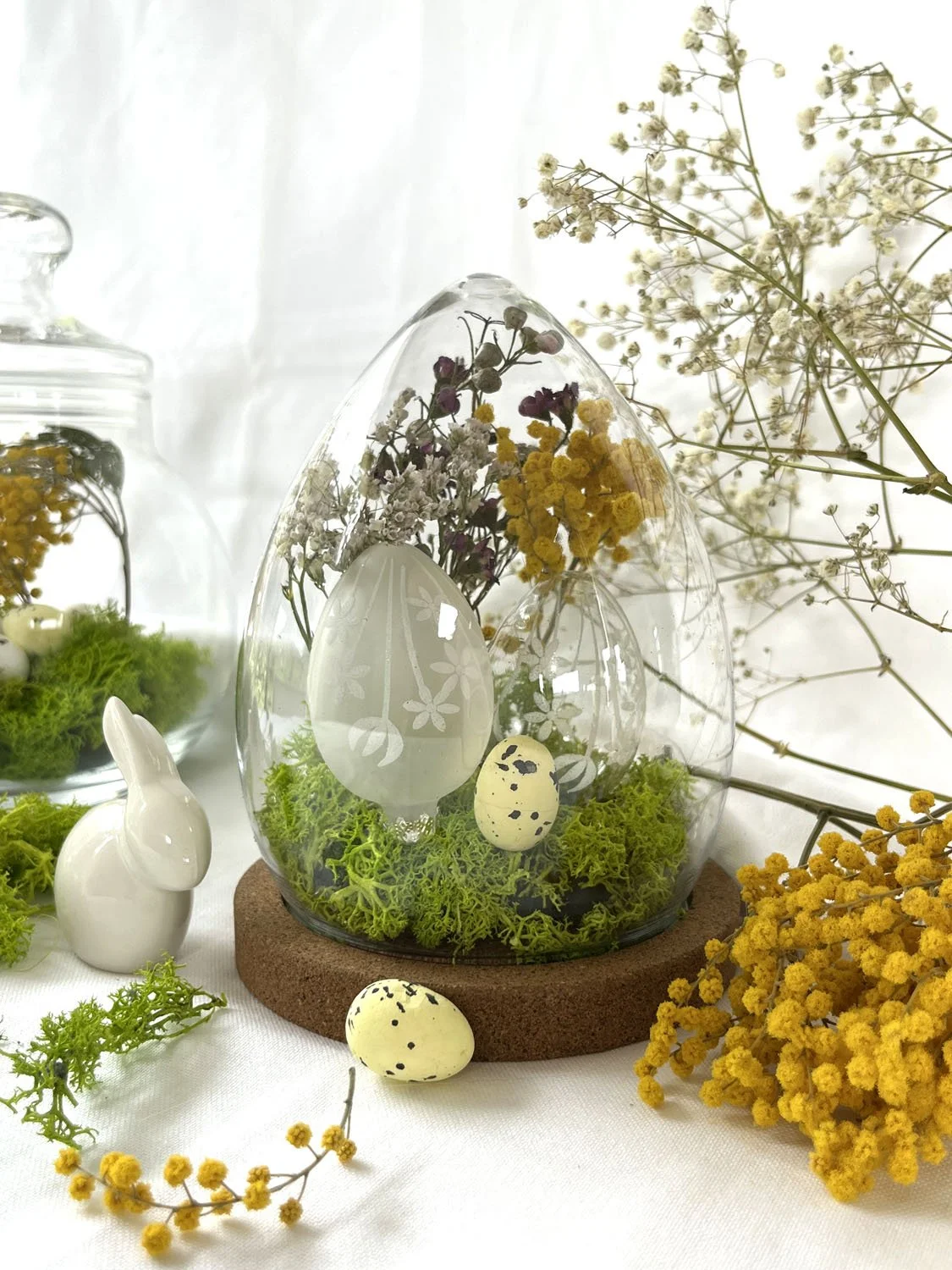 8Cloches de pâques version oeuf copie.jpg