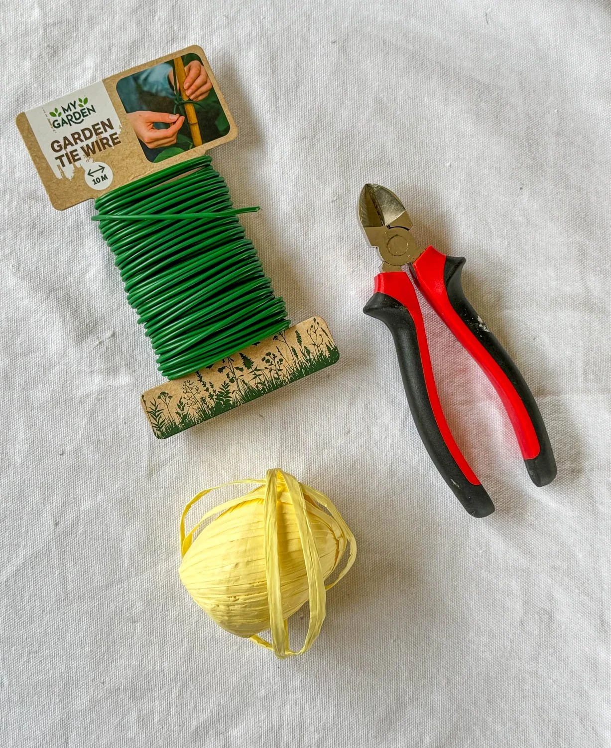 1-petites couronnes de fleurs séchées.jpg