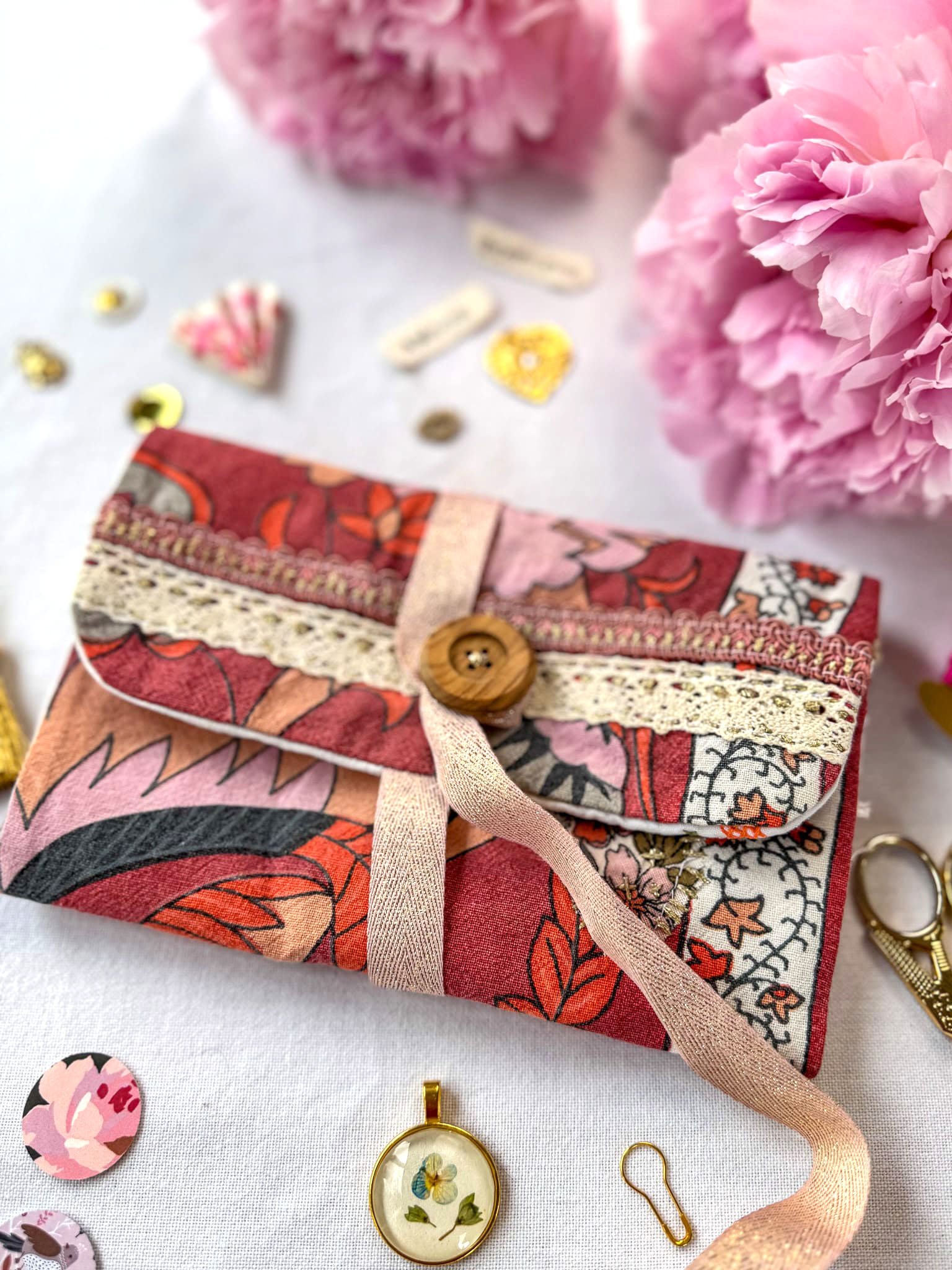 61- Trousse de matériel créatif copie.jpg
