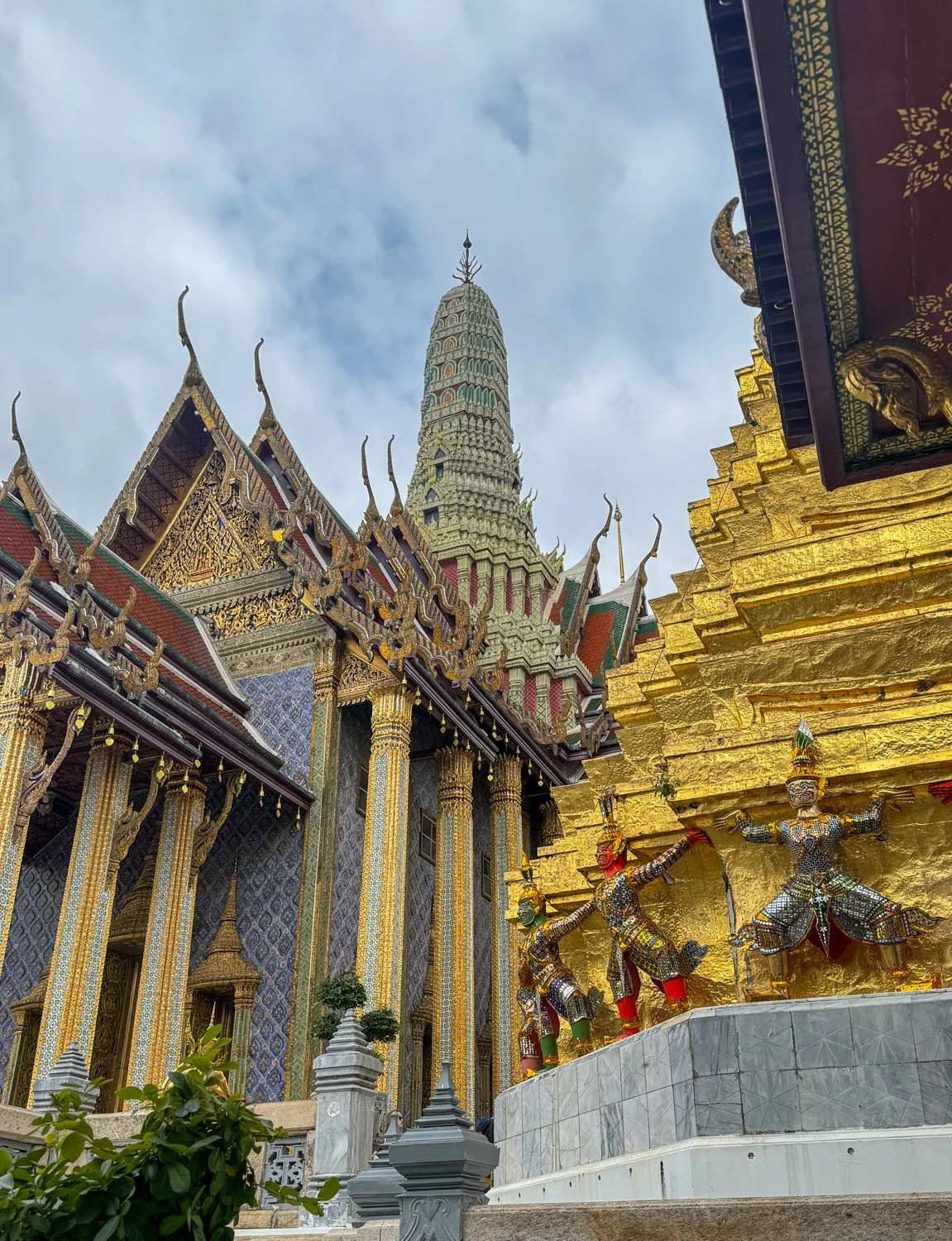 9-Bangkok-temple.jpg