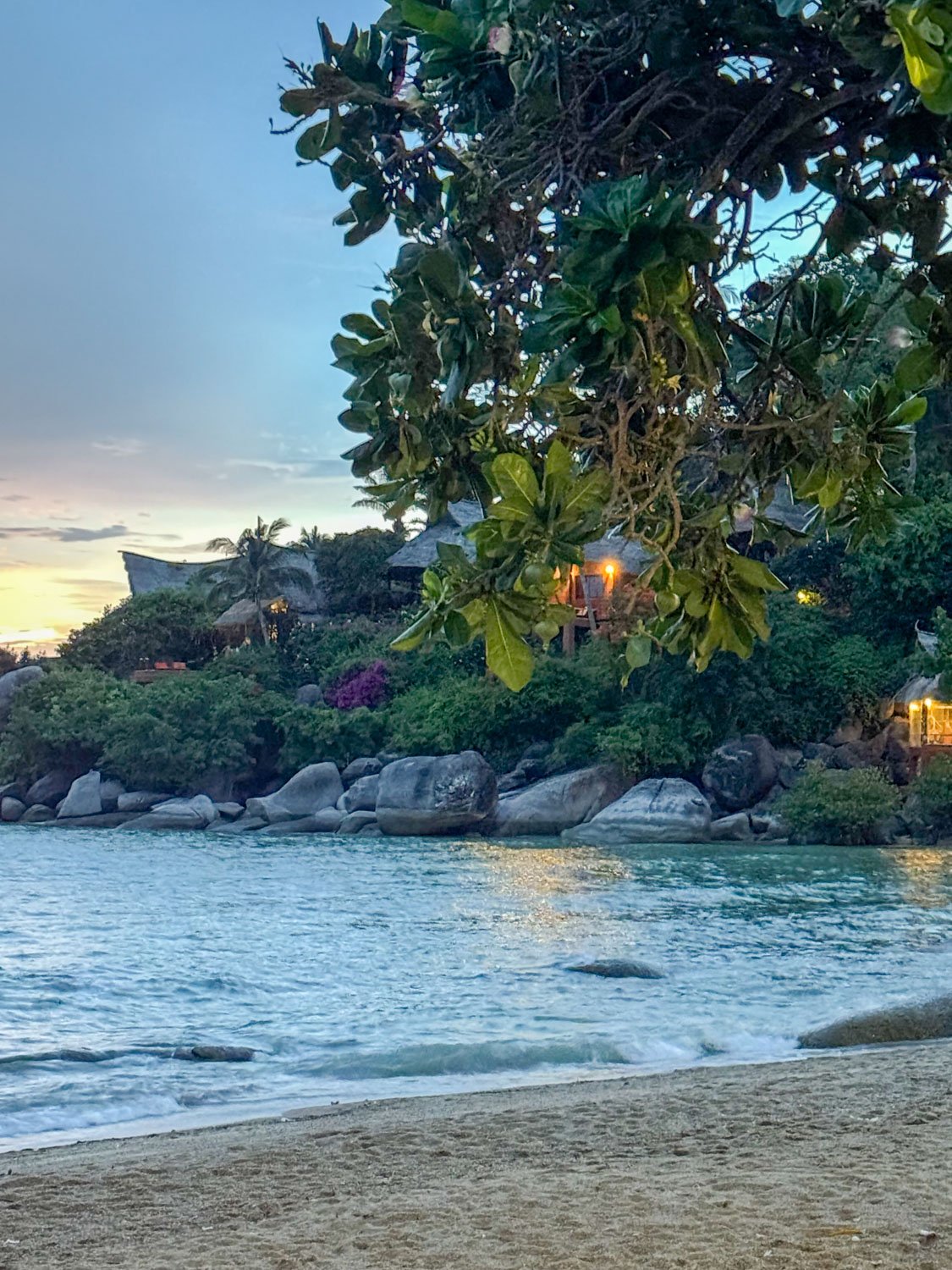 10-Koh Tao-Sairee Beach.jpg