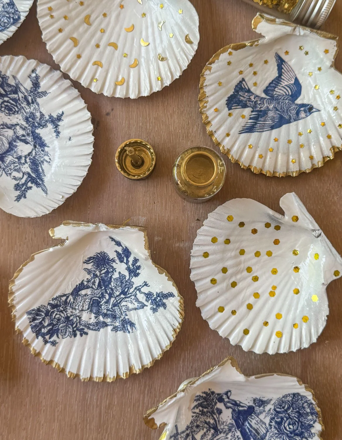 11-Coquilles saint jacques serviettage et paillettes.jpg