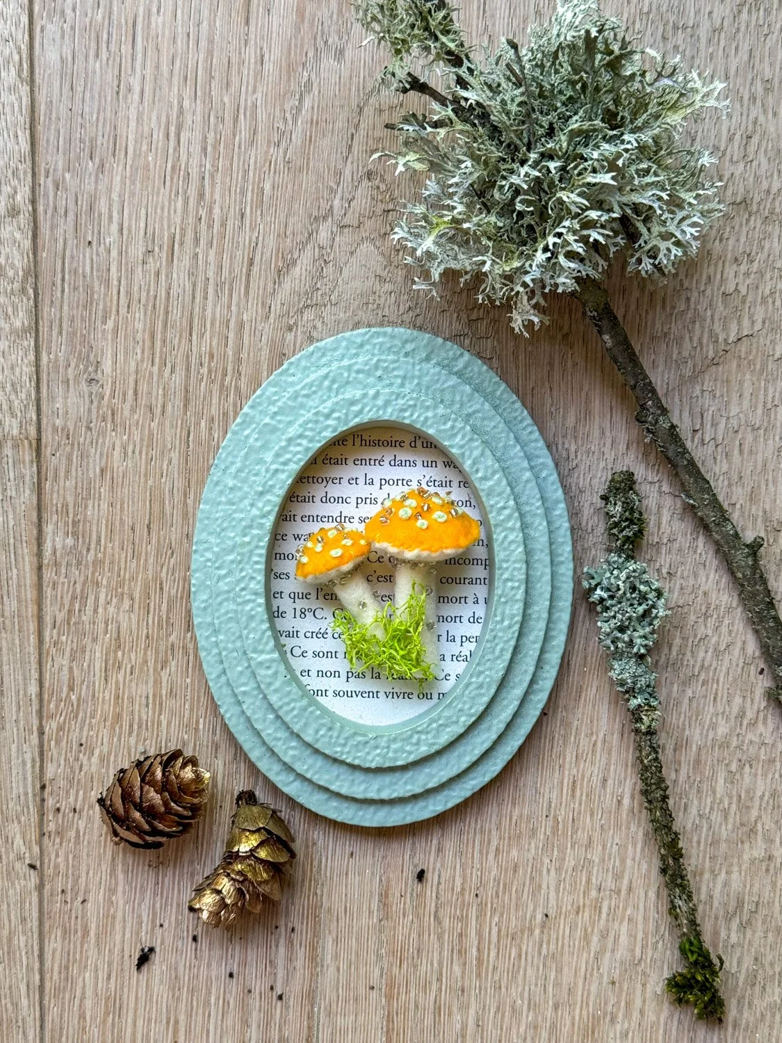 26- petits champignosn feutrine et perles copie.jpg