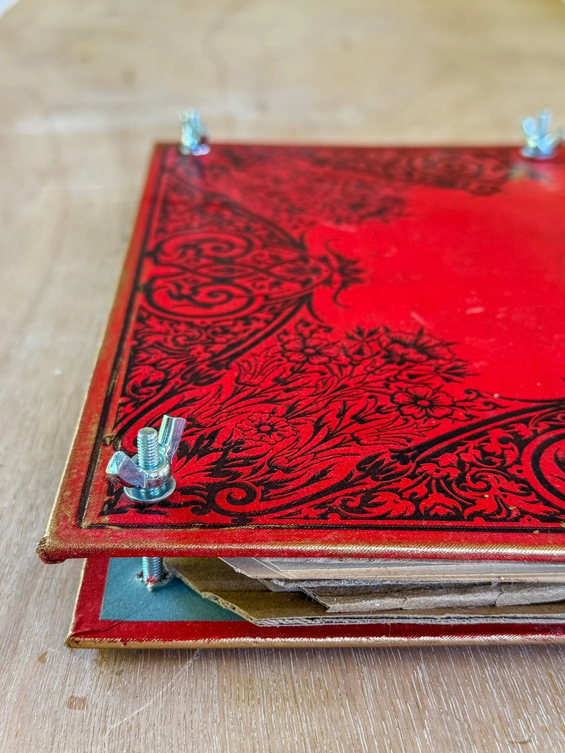 20-Presse-fleurs livres anciens copie.jpg