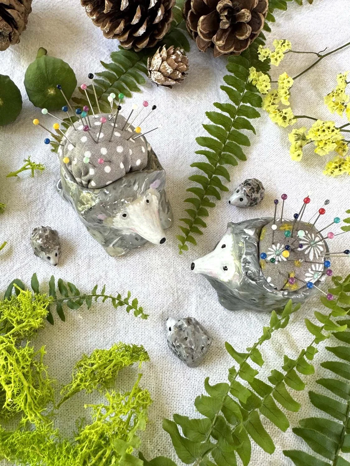 23-Pique-épingles hérissons argile R .jpg